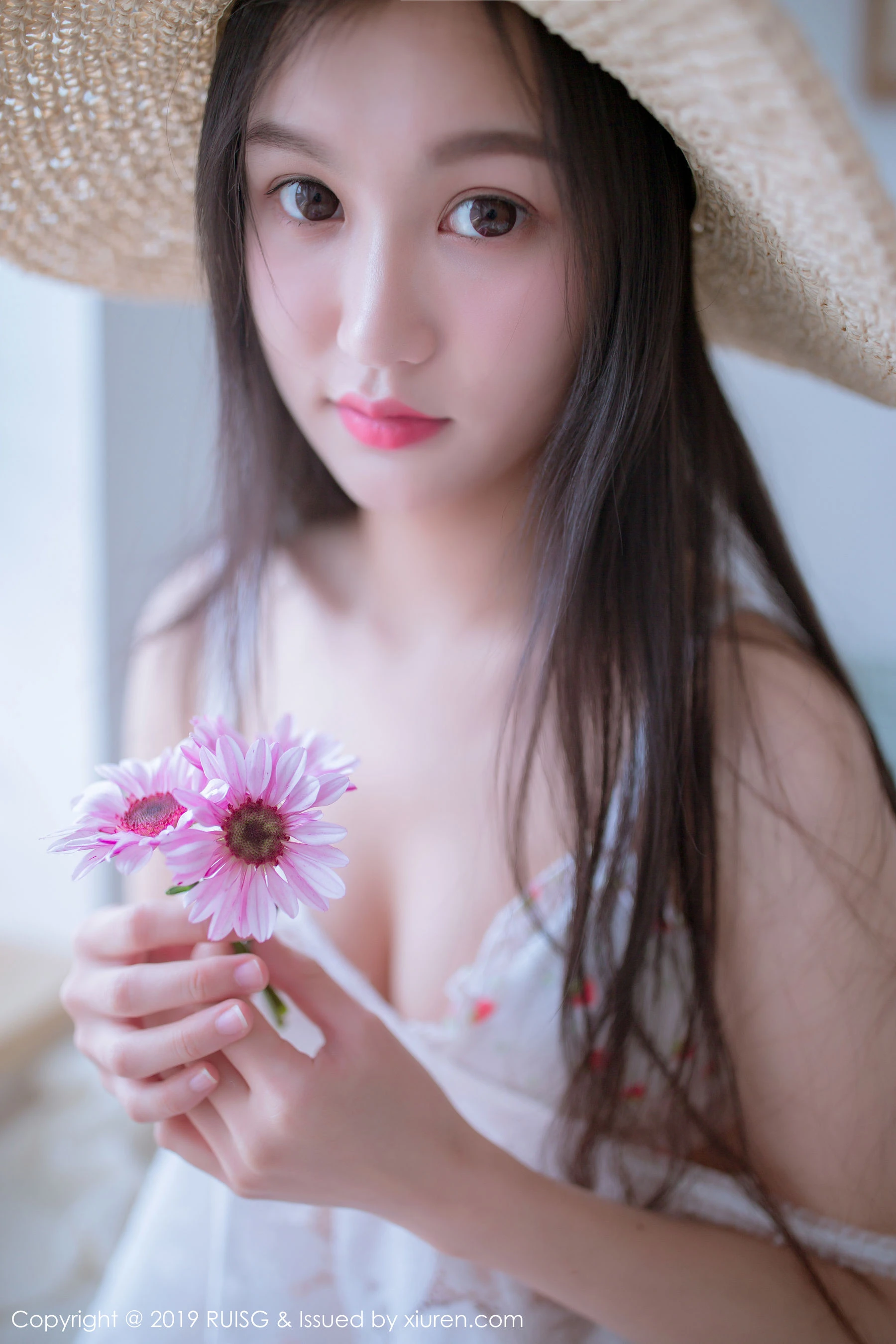 空姐高貴海邊寫真 – 夏日靜謐風格展現珍藏 - 24