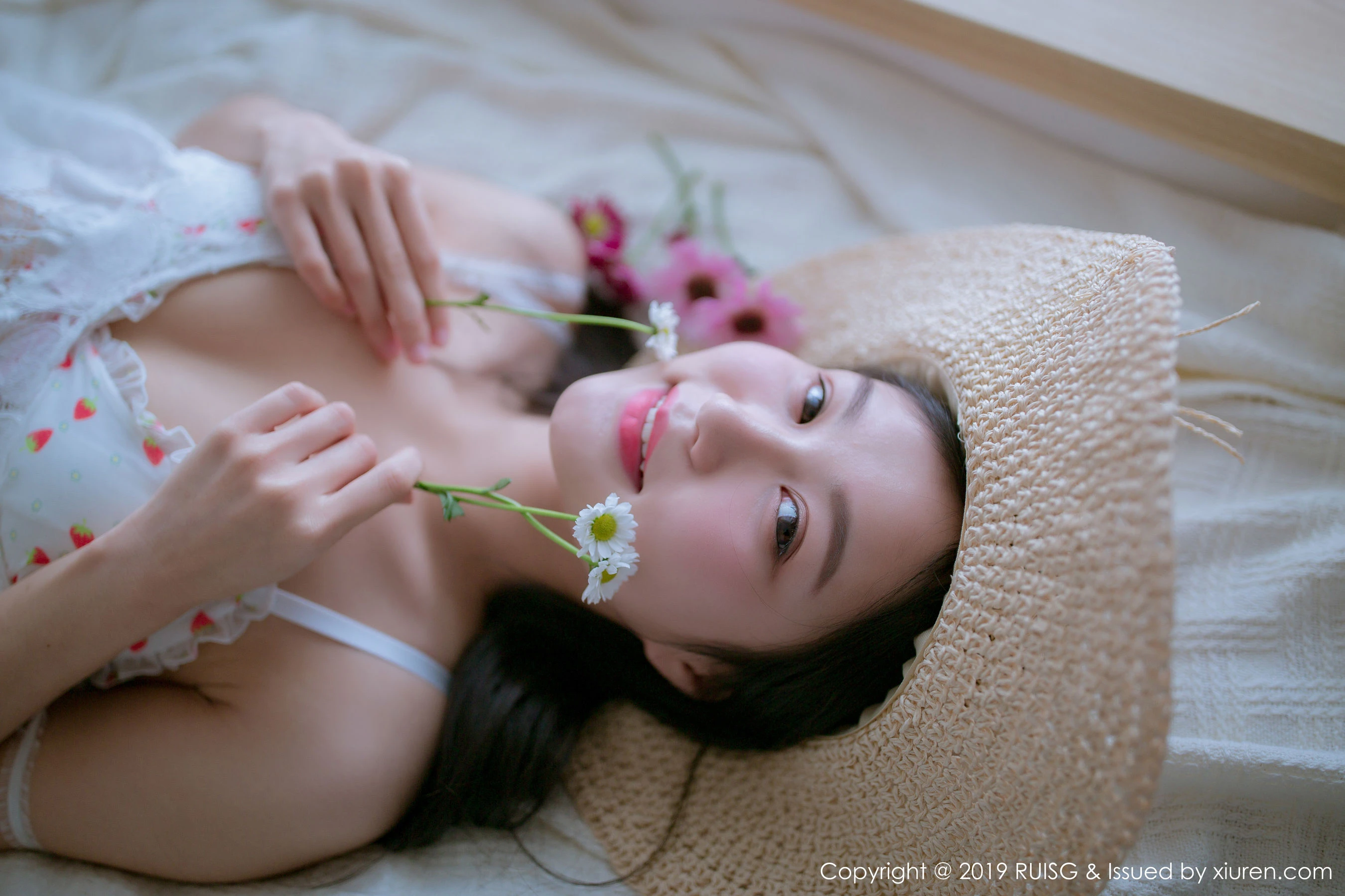 空姐高貴海邊寫真 – 夏日靜謐風格展現珍藏 - 37