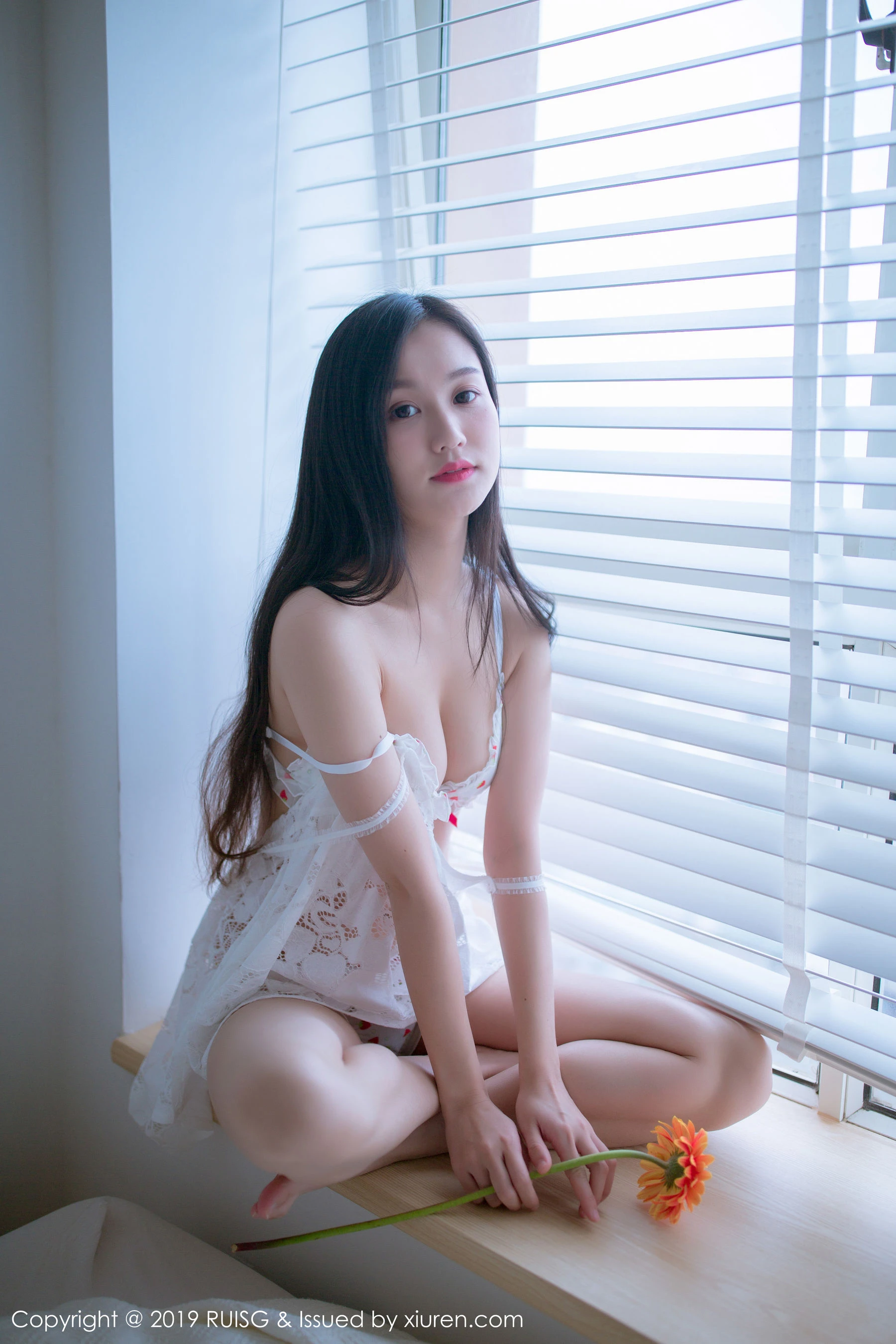 空姐高貴海邊寫真 – 夏日靜謐風格展現珍藏 - 47