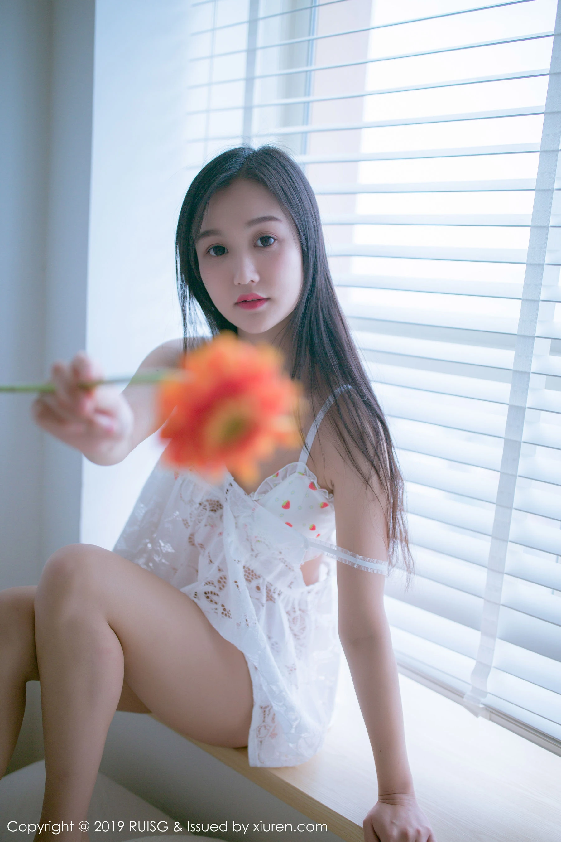空姐高貴海邊寫真 – 夏日靜謐風格展現珍藏 - 7