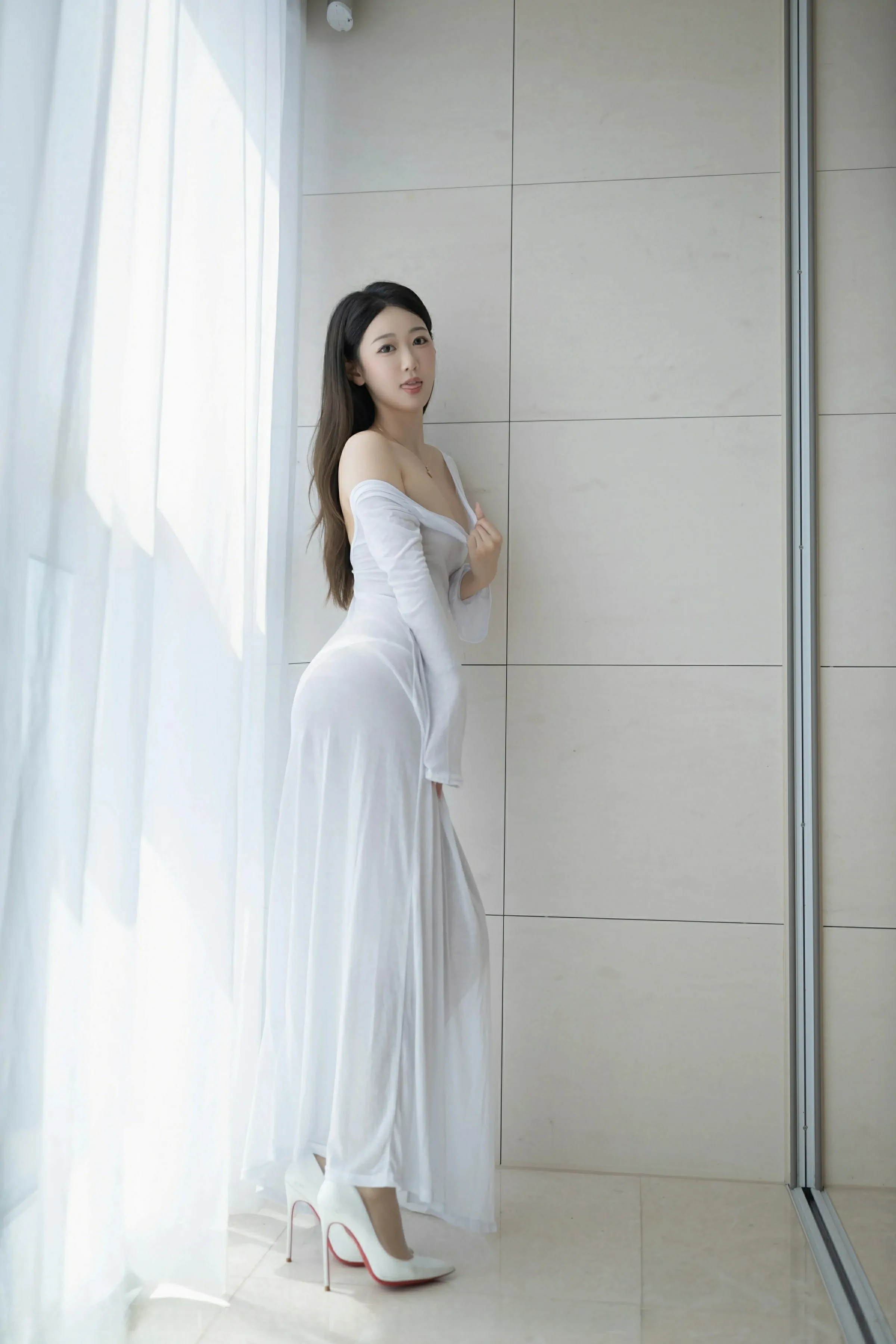 彰化深夜模特美照 – 優雅魅力私房實錄精選 - 10