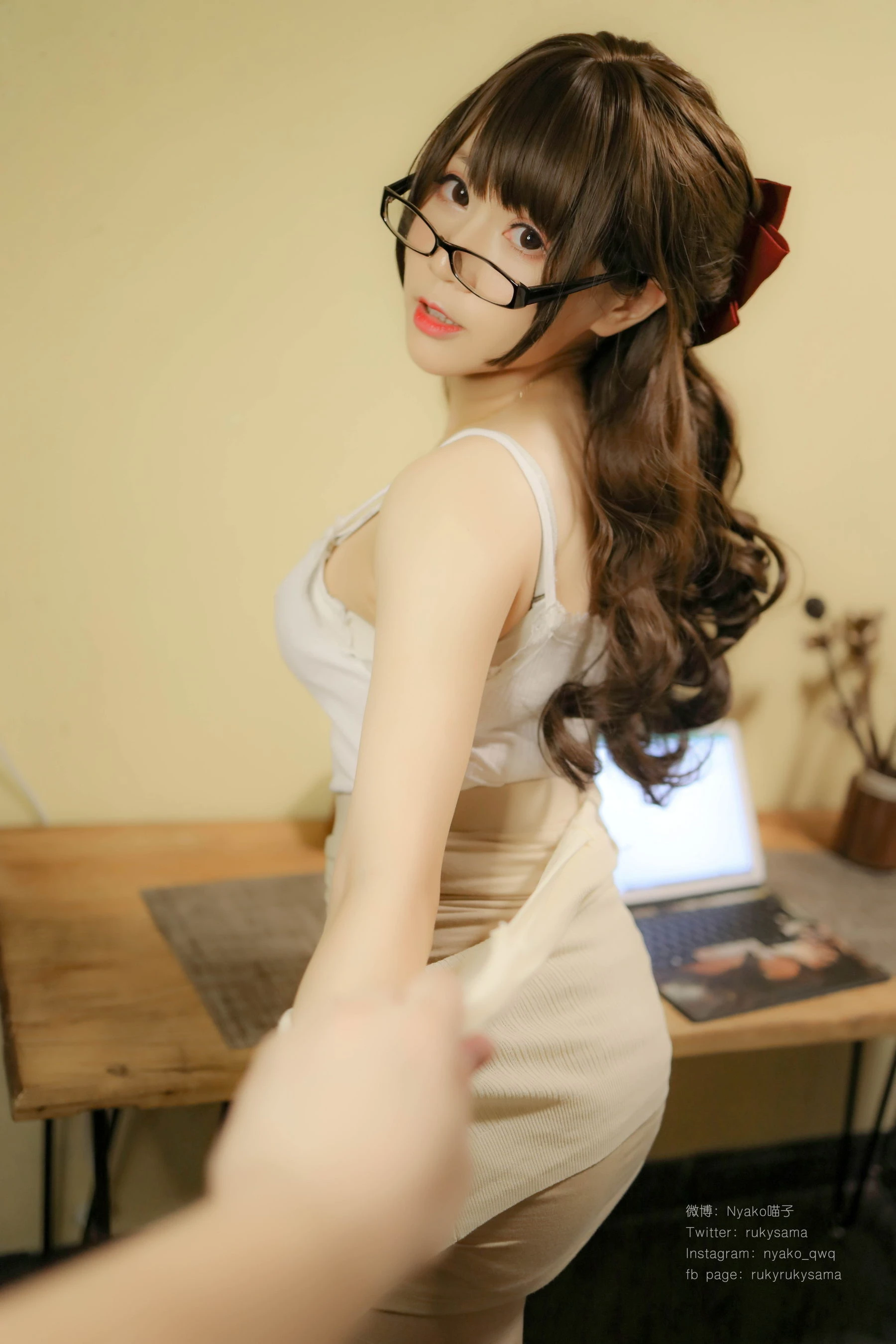 黃昏彰化嫩模寫真精選 – 甜美山景俏皮完美融合珍藏 - 10