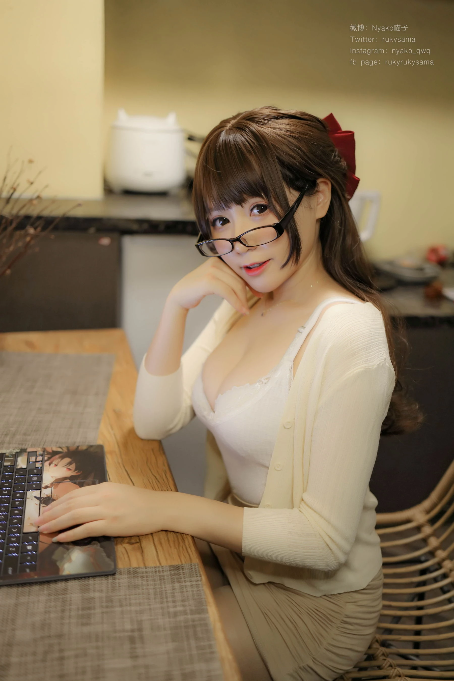 黃昏彰化嫩模寫真精選 – 甜美山景俏皮完美融合珍藏 - 36