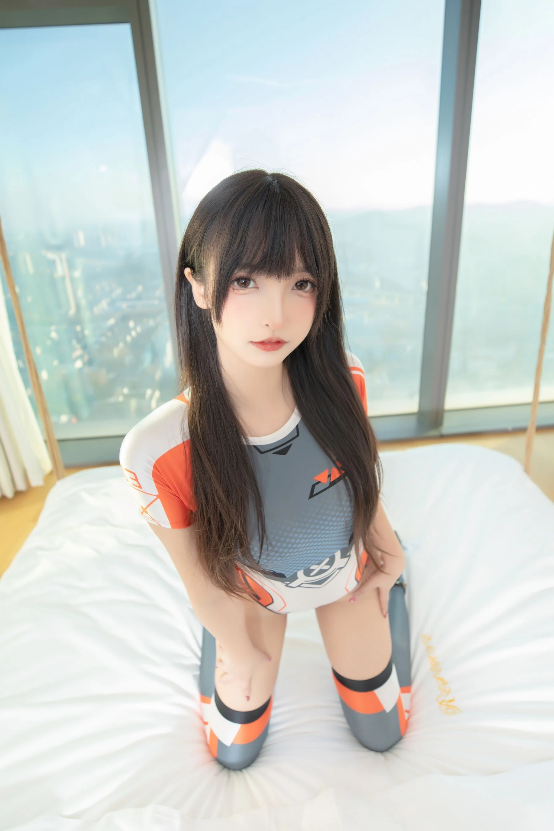 模特性感山景寫真 – 秋楓溫柔風格展現限量 - 4