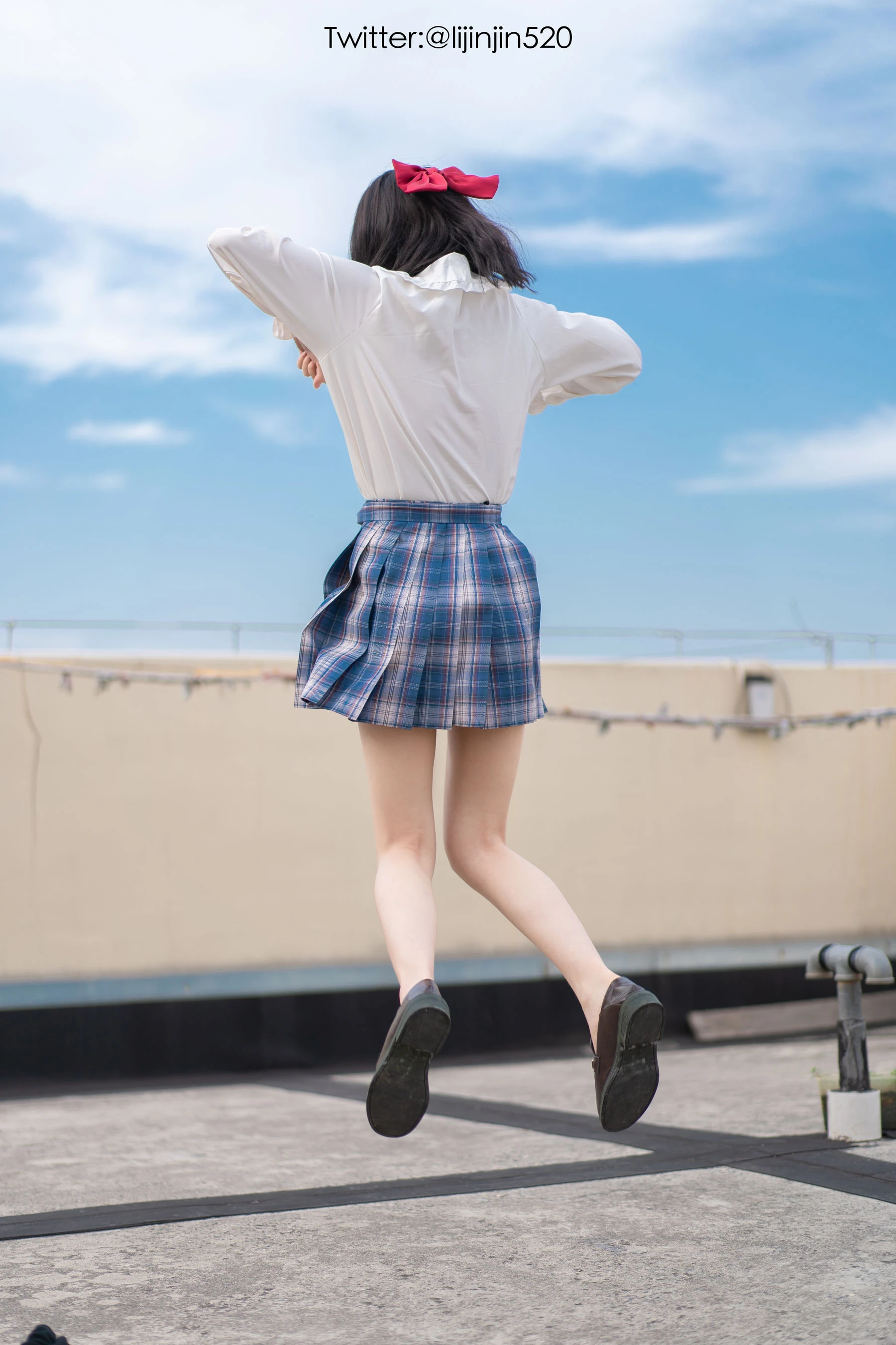 苗慄凌晨護士美照 – 甜美魅力戶外實錄珍藏 - 26