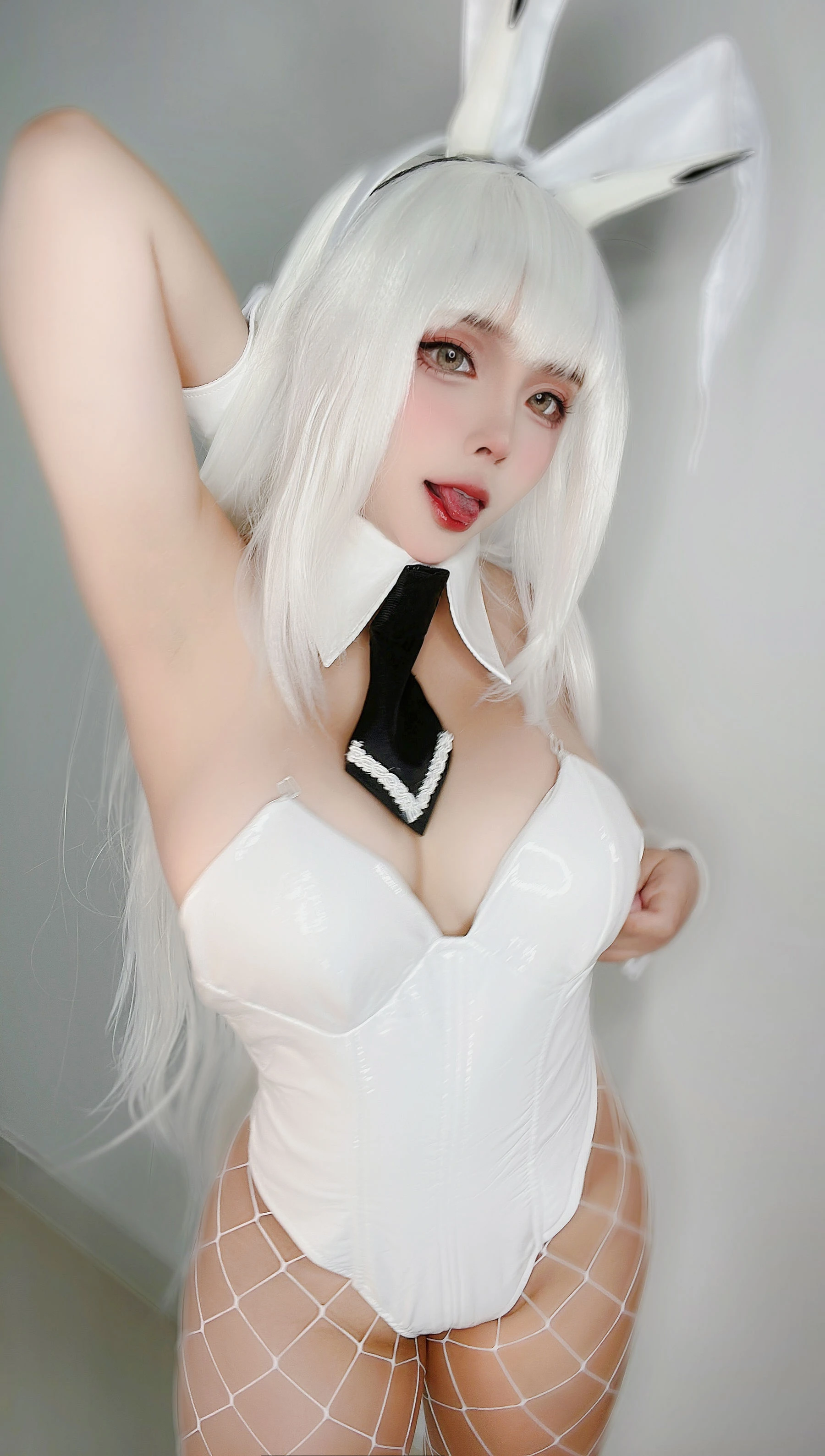 護士知性室內寫真 – 夏日神秘風格展現典藏 - 14
