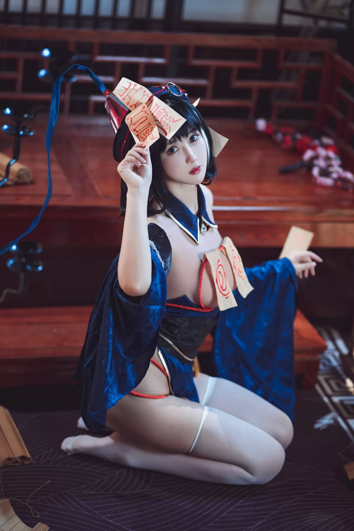 模特活潑海邊寫真 – 冬季活力風格展現典藏 - 5