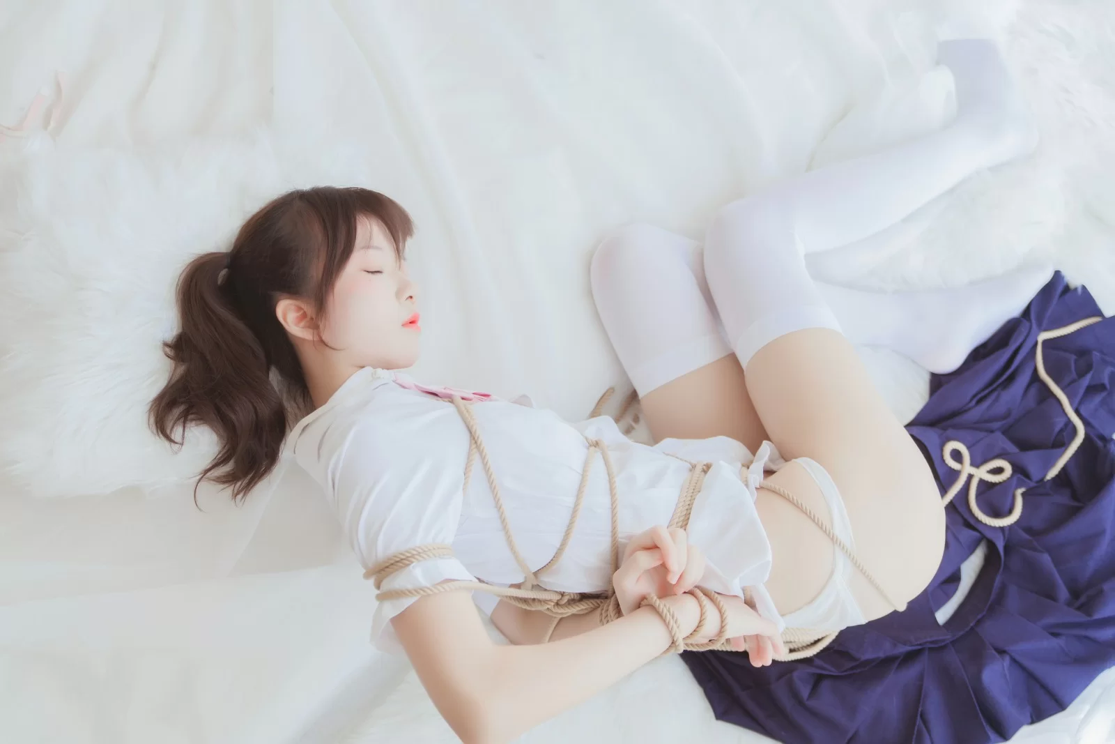 夜晚苗慄護士寫真精選 – 性感夜景自信完美融合精選 - 8
