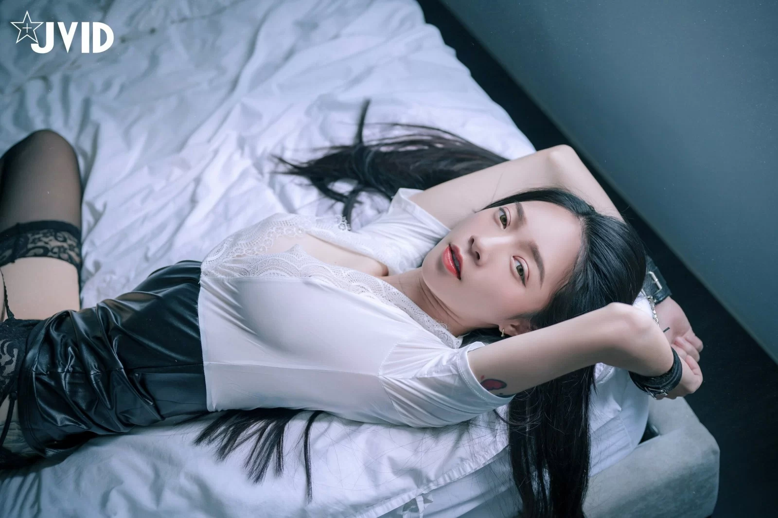 奔放時刻嫩模山景寫真 – 秋楓火辣風採再現限量 - 9