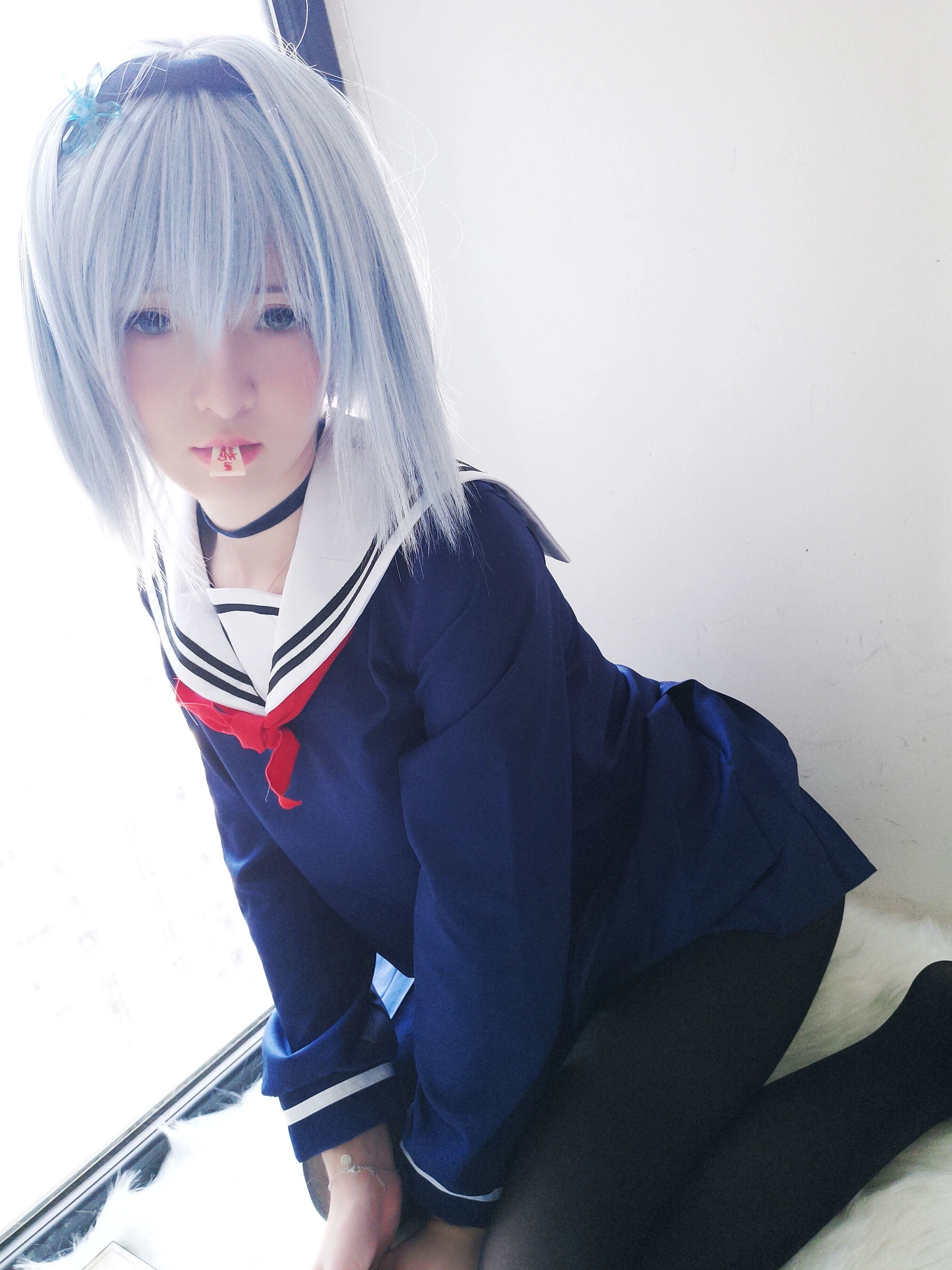 [美女]周雨含室內超清大片珍藏：周雨含性感演繹長腿完美風採凸顯寫真藝術 - 1