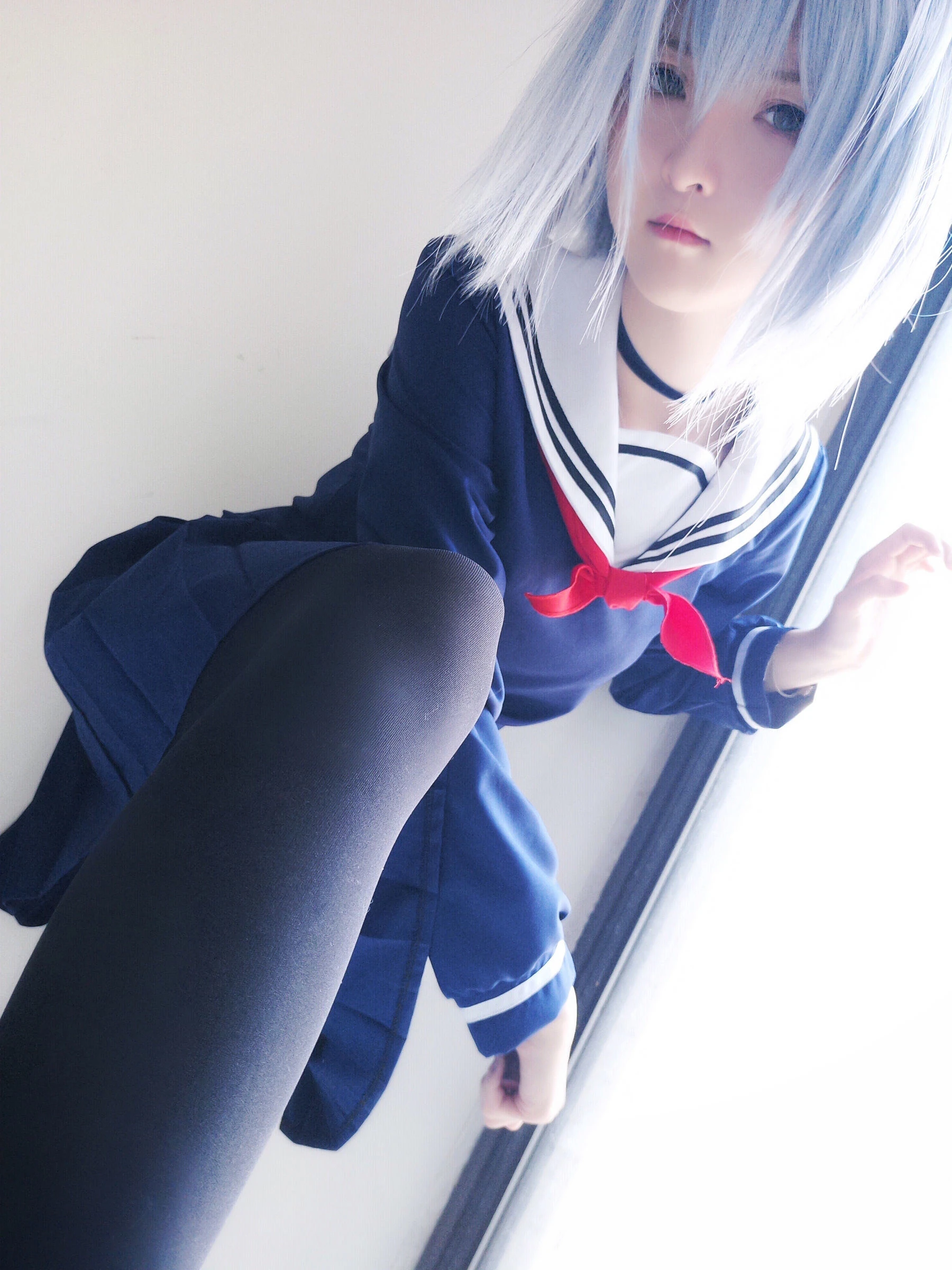 [美女]周雨含室內超清大片珍藏：周雨含性感演繹長腿完美風採凸顯寫真藝術 - 5
