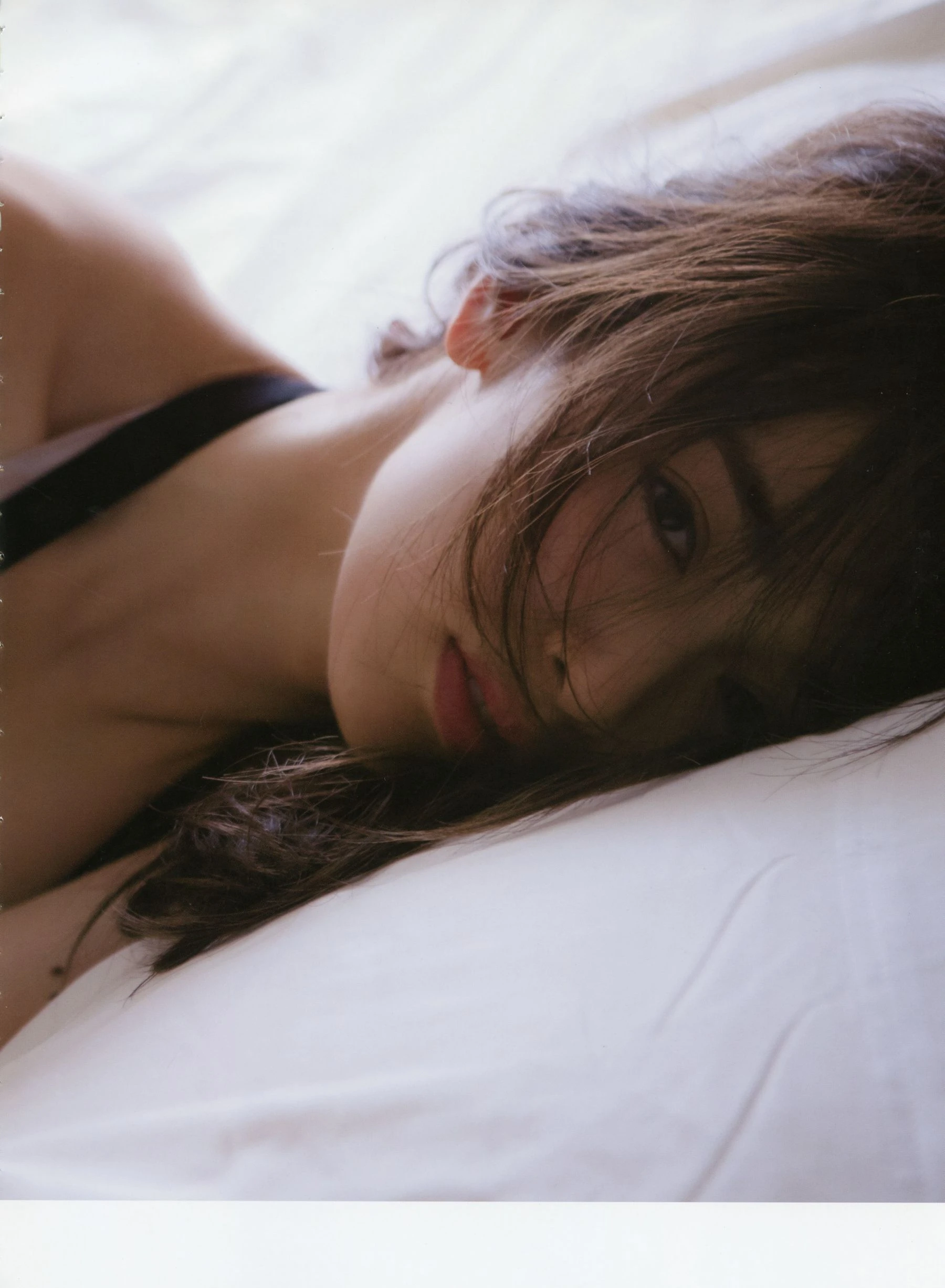[辣妹]曾思雨藝術攝影大師作：曾思雨優雅於戶外釋放美胸風採大圖演繹 - 20
