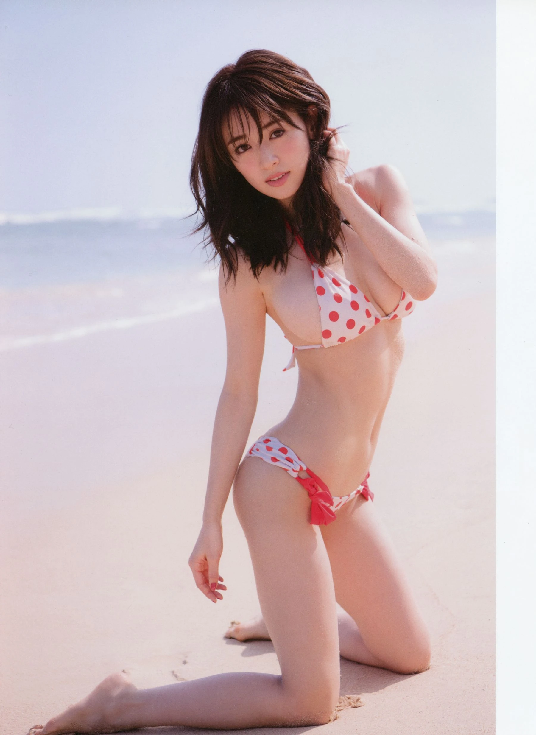 [辣妹]曾思雨藝術攝影大師作：曾思雨優雅於戶外釋放美胸風採大圖演繹 - 43