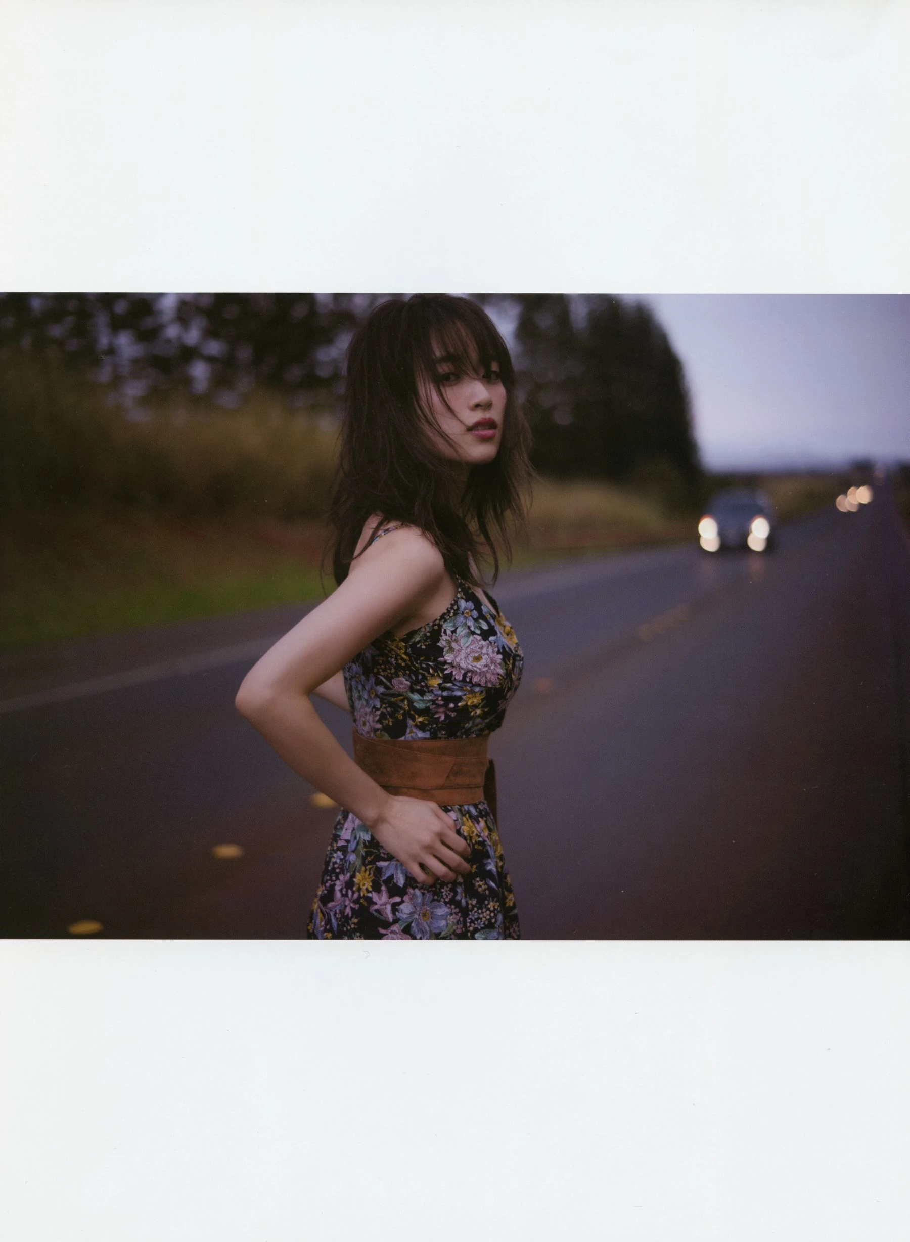 [辣妹]曾思雨藝術攝影大師作：曾思雨優雅於戶外釋放美胸風採大圖演繹 - 72