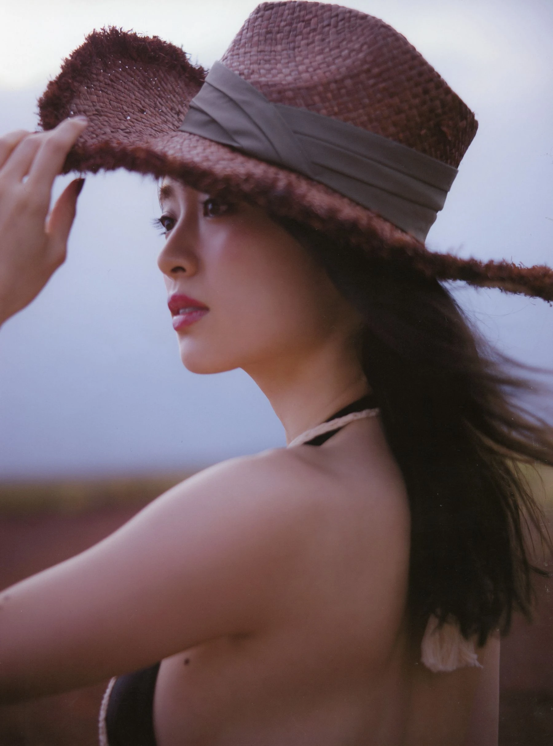 [辣妹]曾思雨藝術攝影大師作：曾思雨優雅於戶外釋放美胸風採大圖演繹 - 78