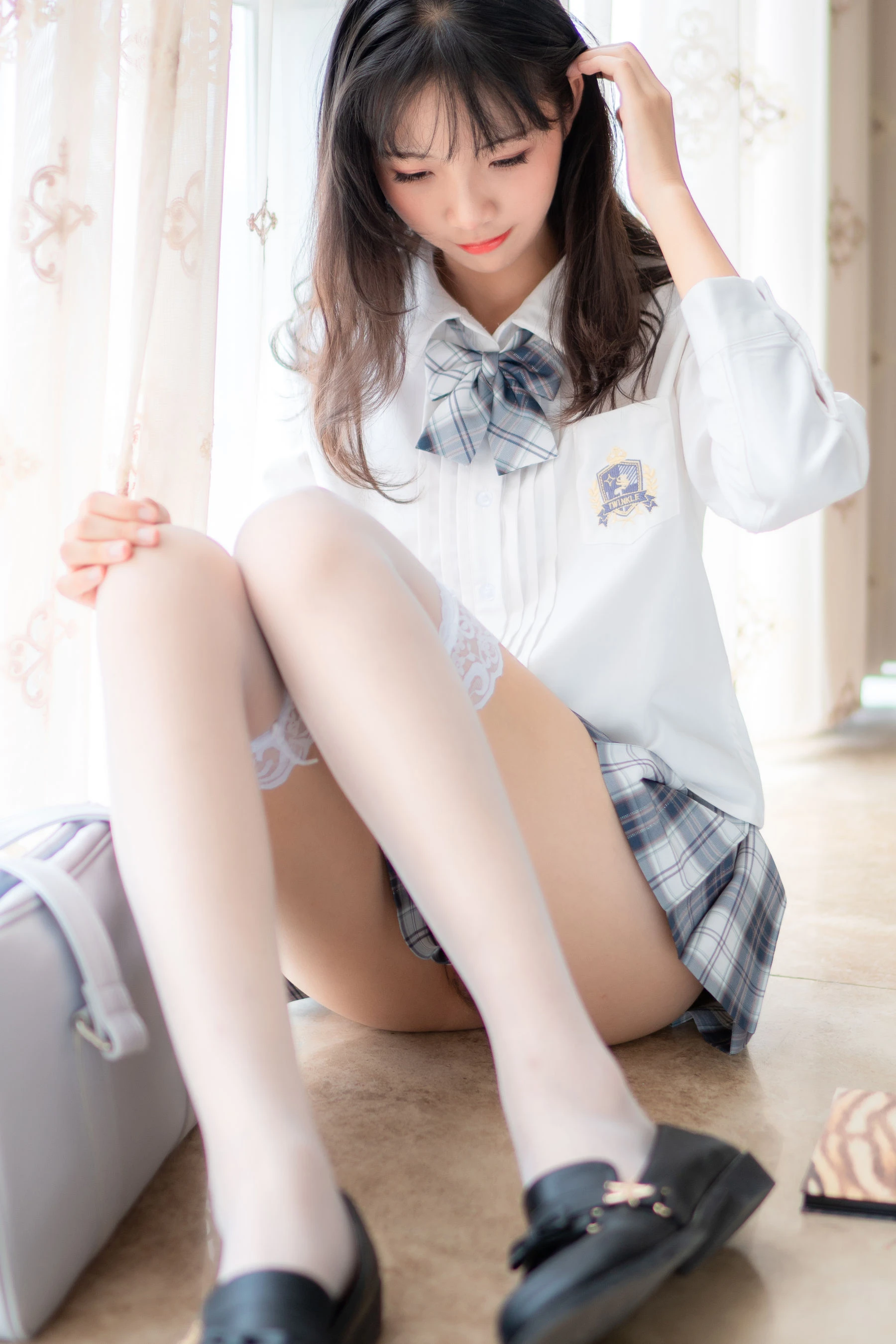 [少婦]朱語彤朱語彤室內精選藝術：甜美氣質釋放美胸誘惑凸顯寫真大片 - 8