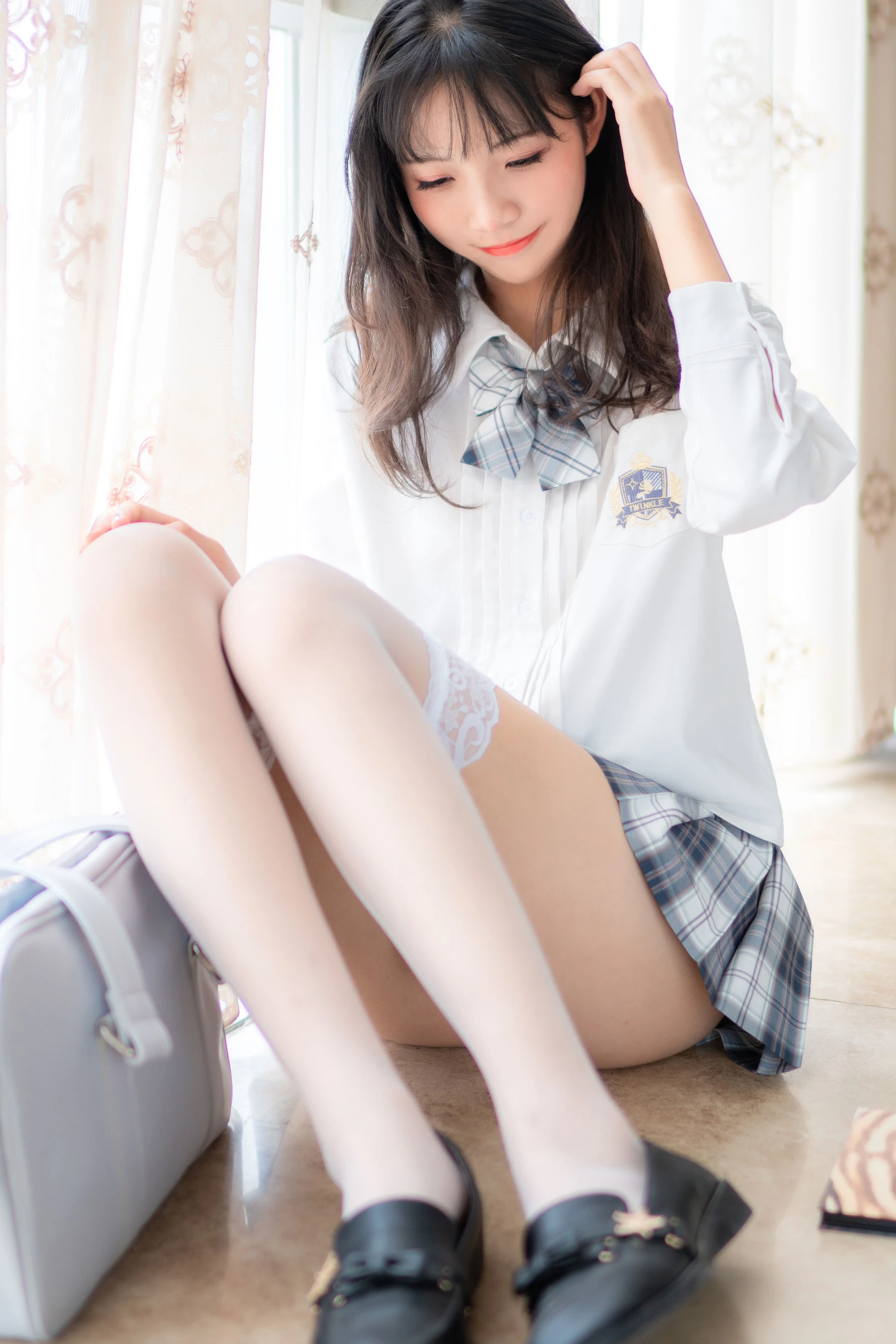 [少婦]朱語彤朱語彤室內精選藝術：甜美氣質釋放美胸誘惑凸顯寫真大片 - 9