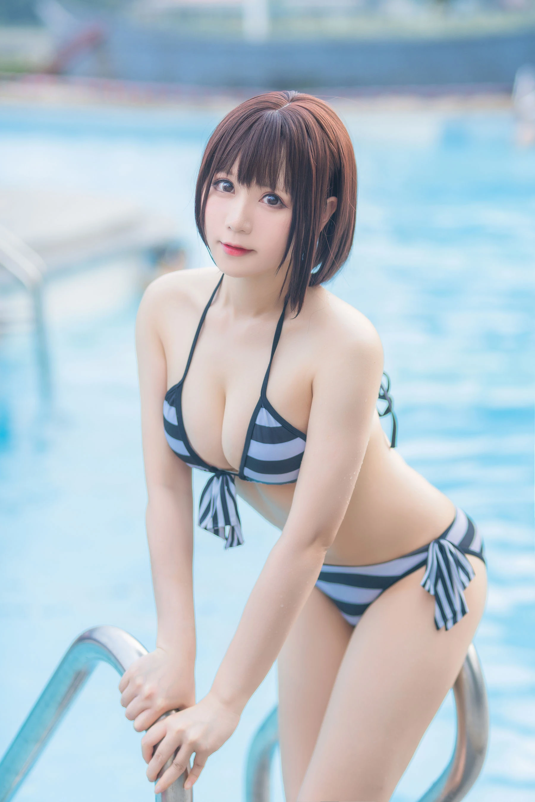[名模]韓子萱韓子萱街拍珍藏大片：甜美格調釋放美胸誘惑演繹寫真大片 - 9
