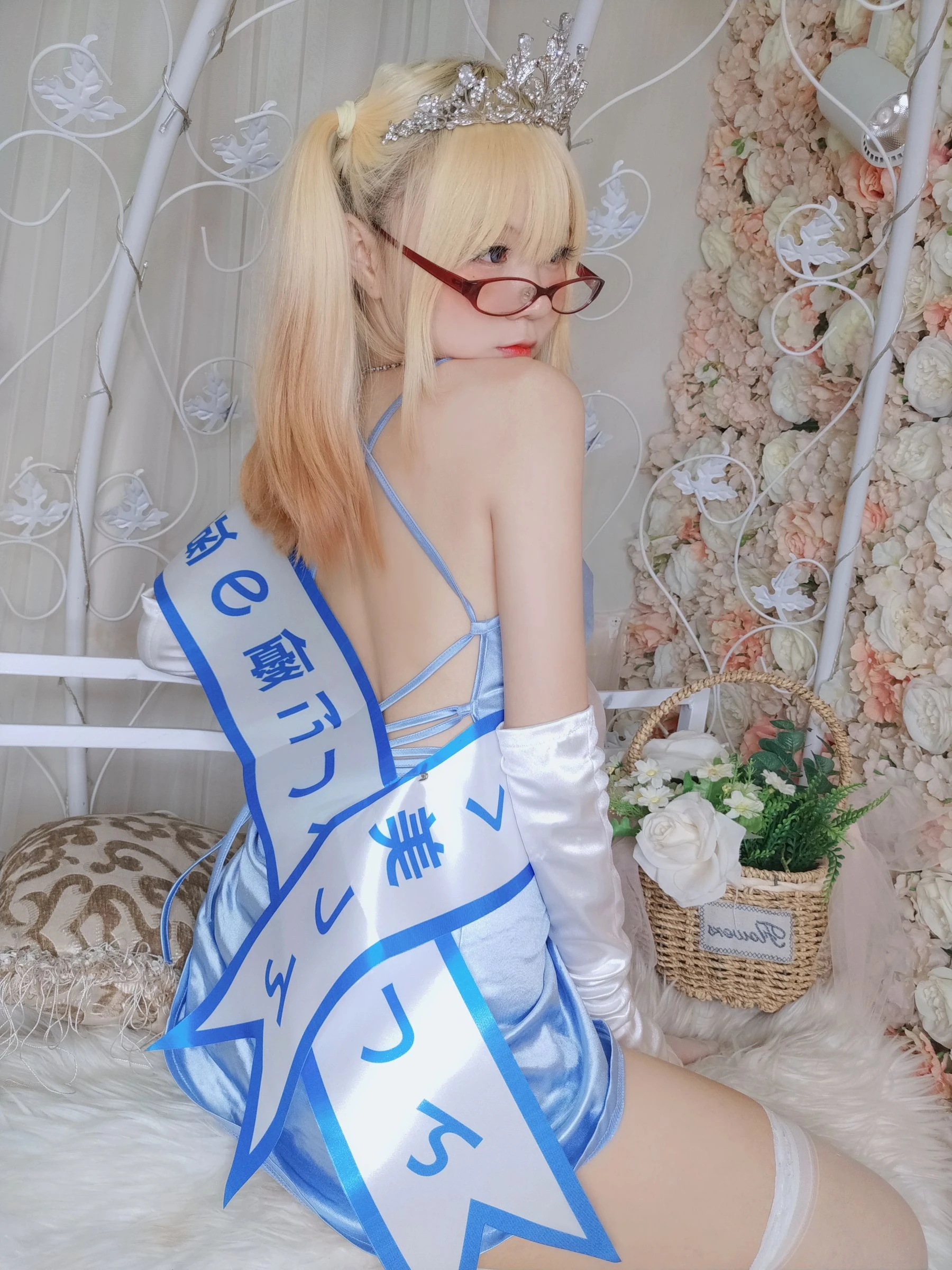 [紅人]周詩怡街拍超清藝術珍藏：周詩怡優雅演繹美腿完美魅力釋放寫真藝術 - 100