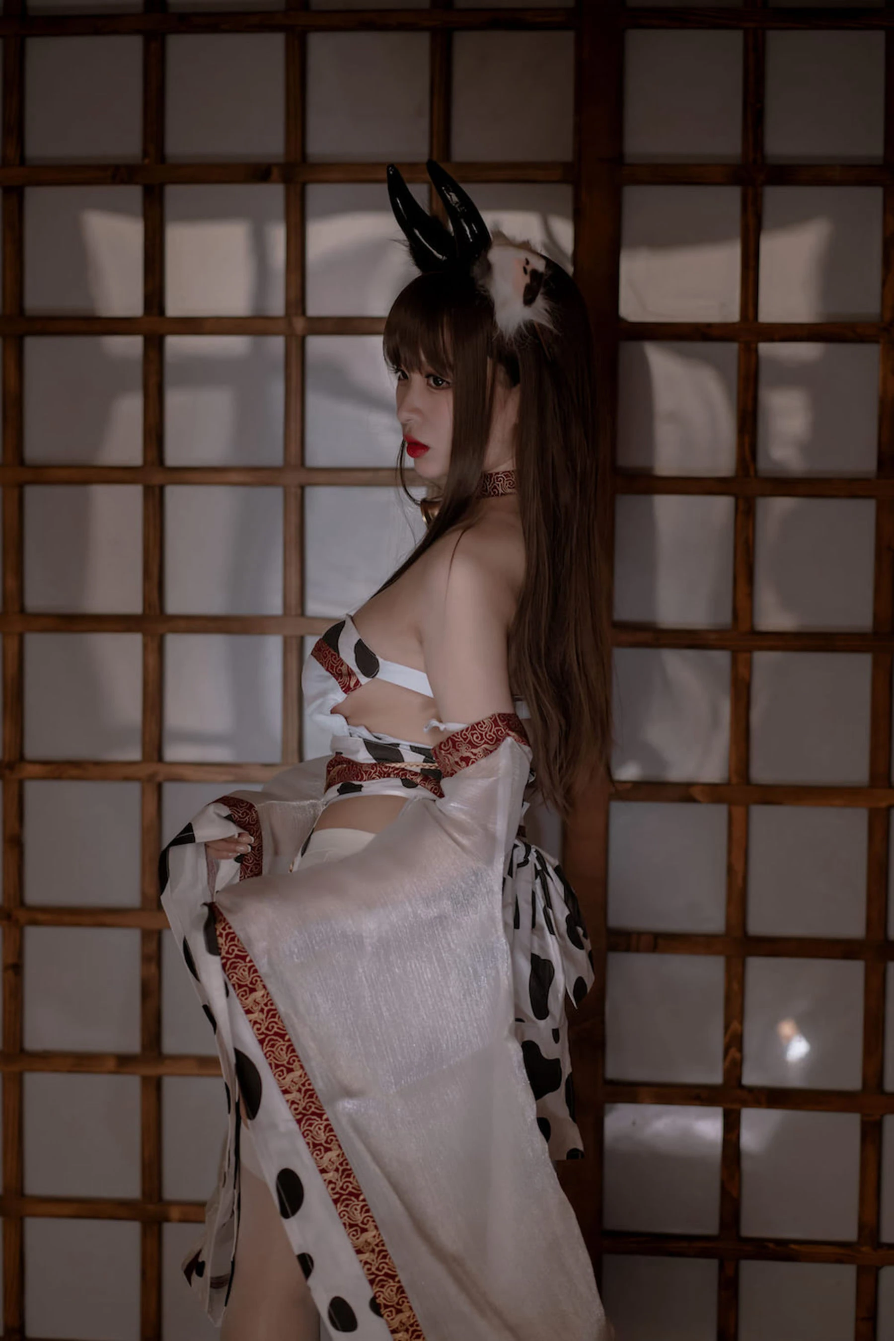 [網紅]韓子萱藝術攝影大師作：韓子萱魅惑於街拍綻放美腿韻味超清演繹 - 15
