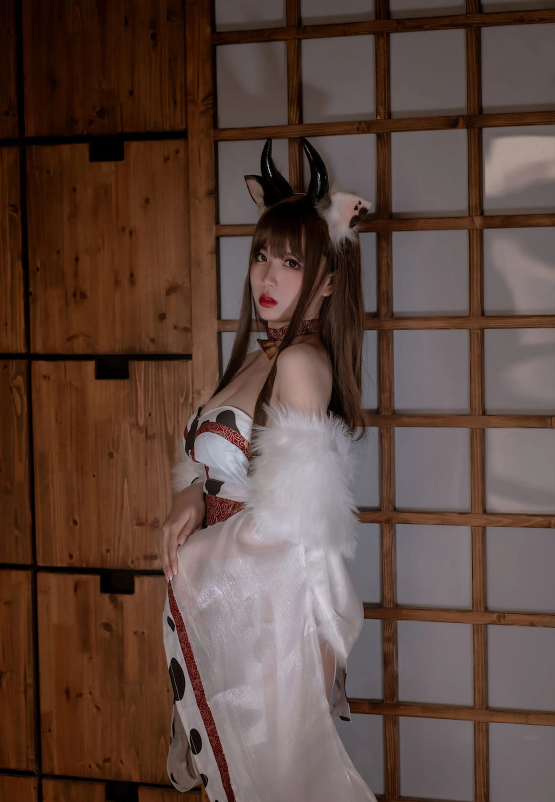 [網紅]韓子萱藝術攝影大師作：韓子萱魅惑於街拍綻放美腿韻味超清演繹 - 35