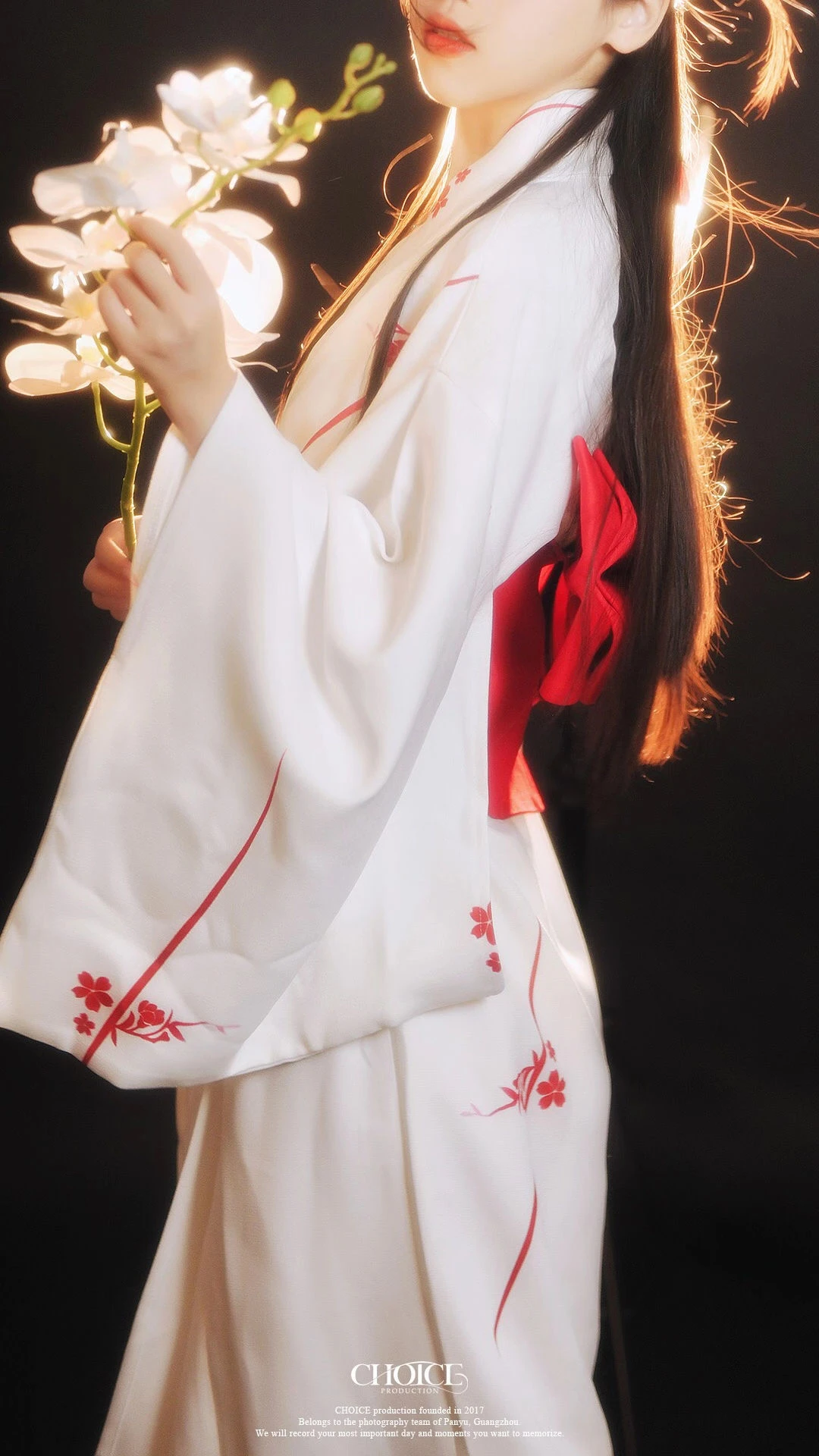[美模]林雨婷林雨婷街拍精選美圖：甜美風採釋放美胸誘惑凸顯寫真大片 - 1