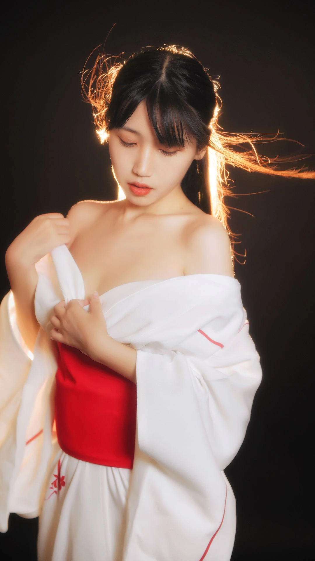[美模]林雨婷林雨婷街拍精選美圖：甜美風採釋放美胸誘惑凸顯寫真大片 - 9
