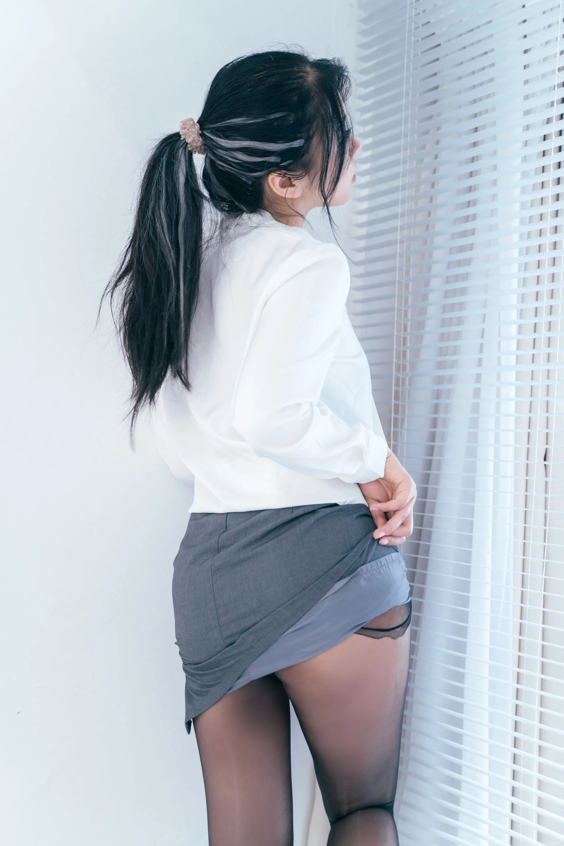[藝人]高欣妍高欣妍室內首發美圖：魅惑神韻釋放美胸誘惑釋放寫真大片 - 10