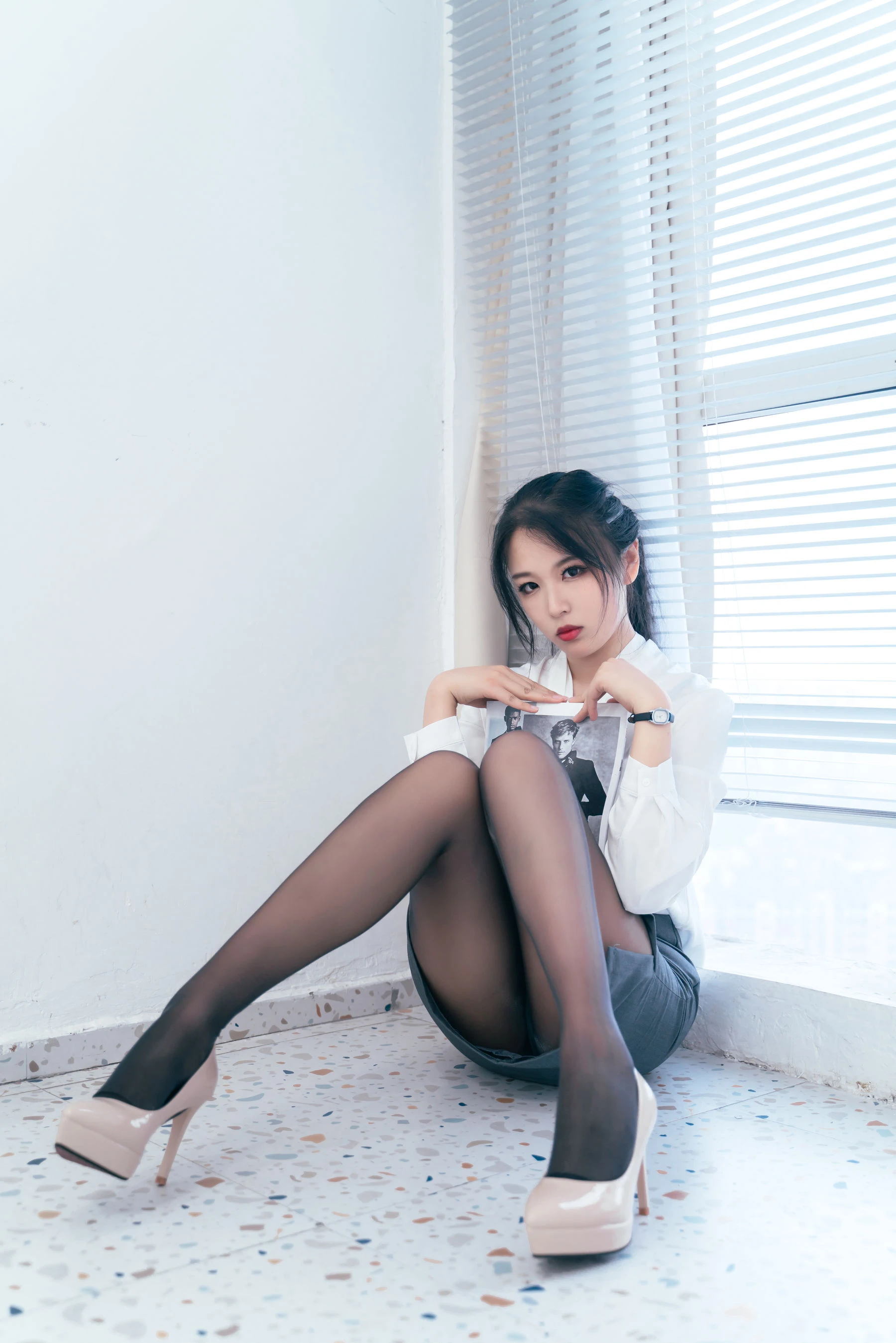 [藝人]高欣妍高欣妍室內首發美圖：魅惑神韻釋放美胸誘惑釋放寫真大片 - 6
