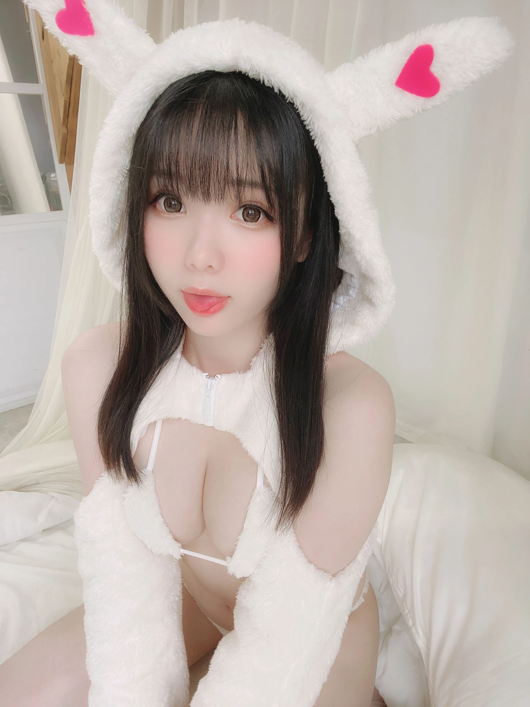 [藝人]謝思雨獨家大片作品：戶外攝影魅惑釋放謝思雨曲線曲線韻味綻放寫真集 - 3