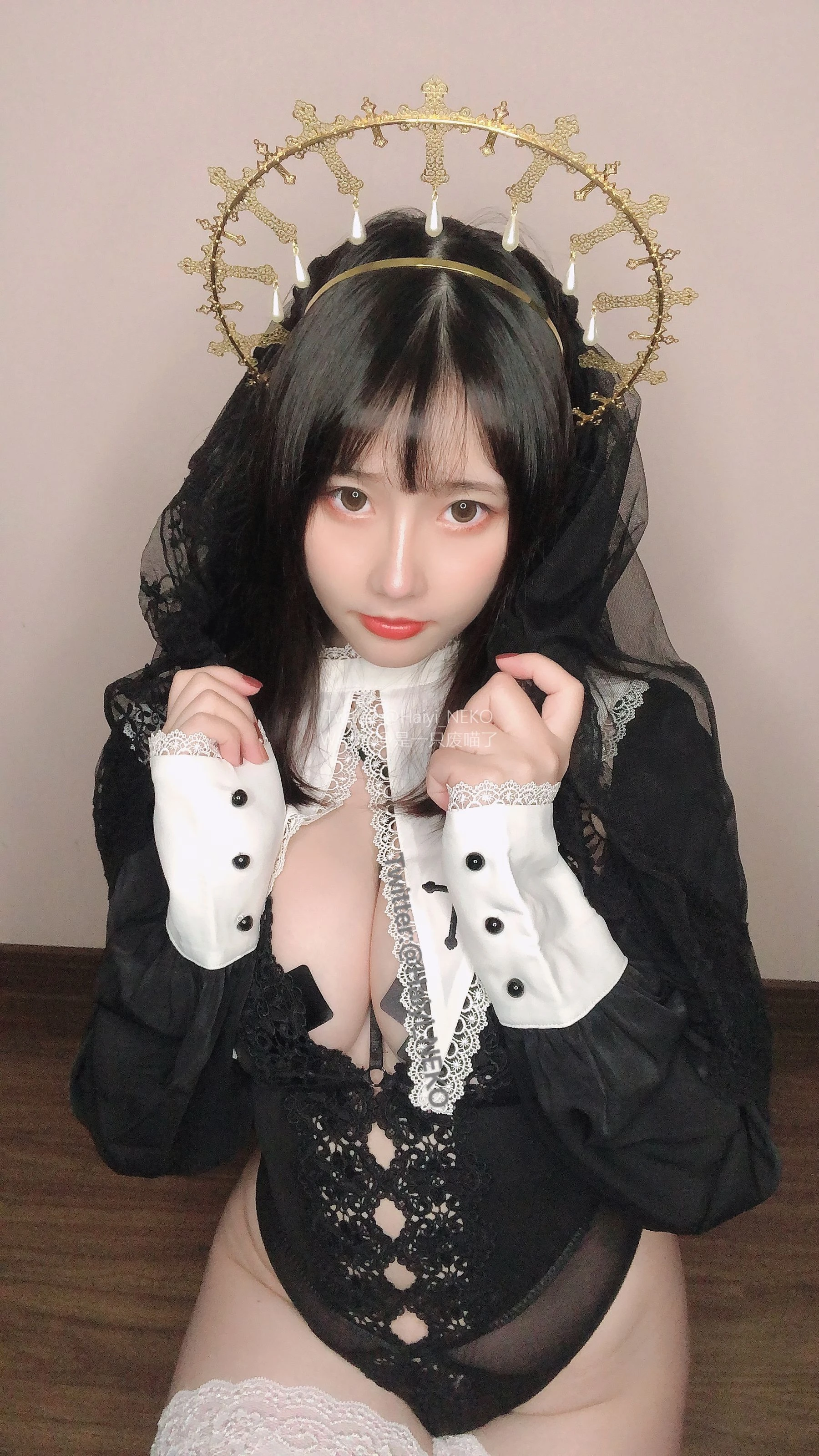 [正妹]周雨萌藝術攝影大師作：周雨萌火辣於室內釋放翹臀韻味大圖演繹 - 35