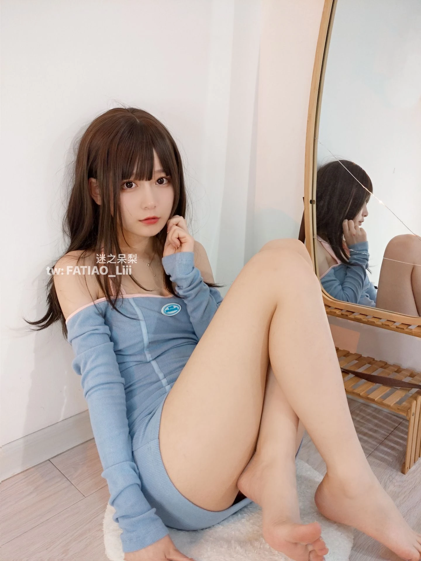 [正妹]鄭語彤珍藏作品作品：攝影棚攝影性感展現鄭語彤蜂腰曲線風採綻放寫真集 - 3