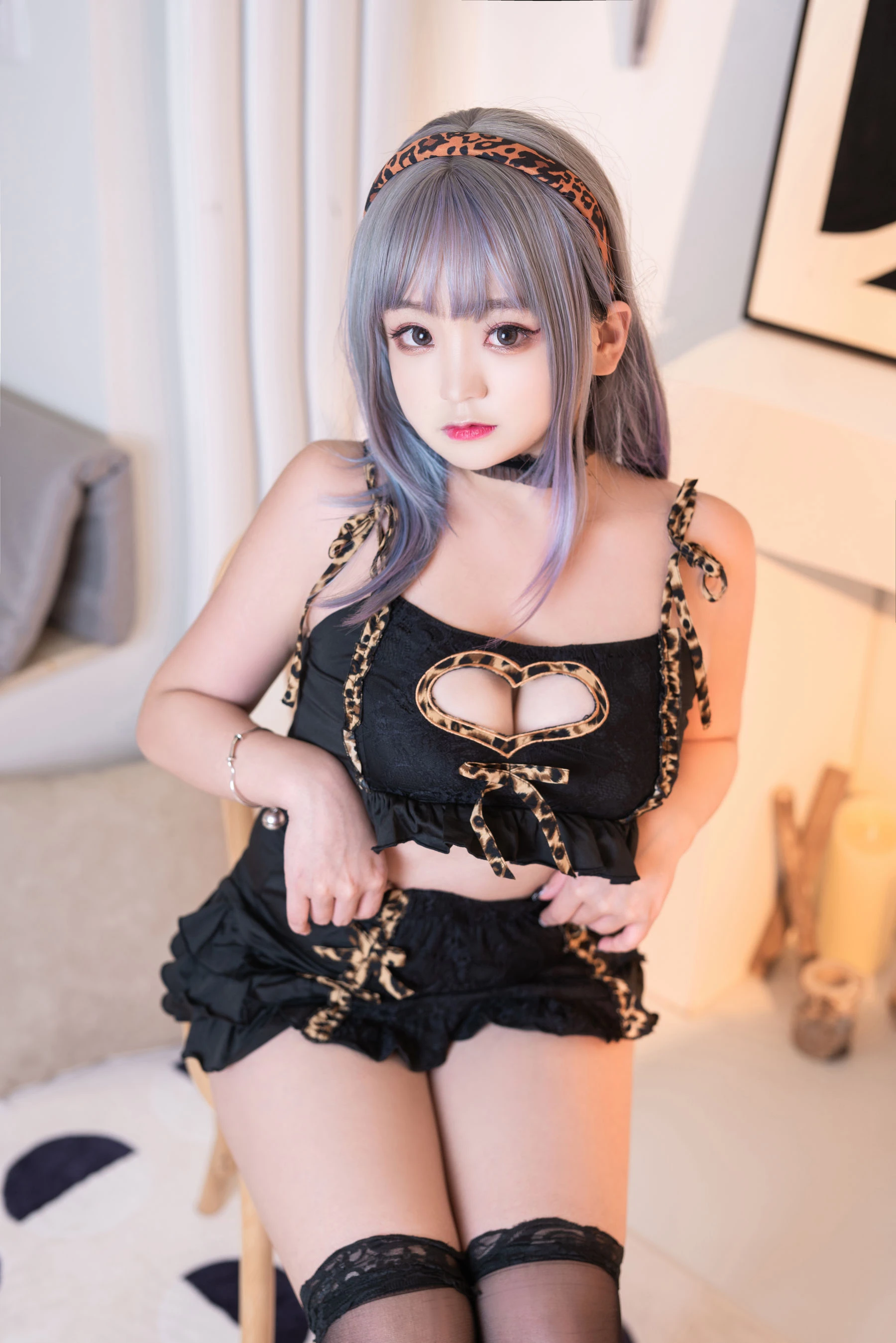 [Cosplay]張慧新張慧新戶外高清大片：甜美魅力釋放長腿誘惑演繹寫真大片 - 1