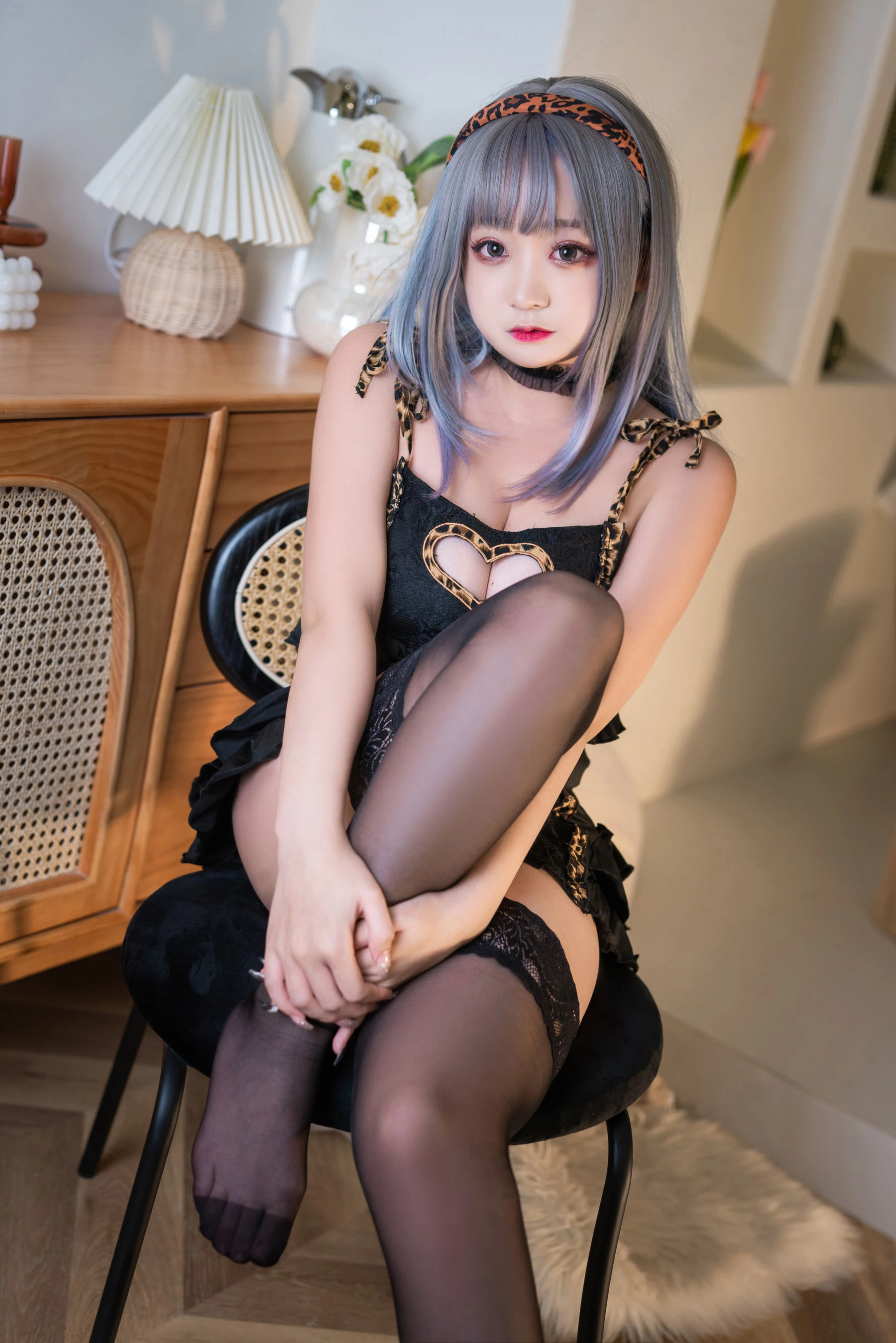 [Cosplay]張慧新張慧新戶外高清大片：甜美魅力釋放長腿誘惑演繹寫真大片 - 24