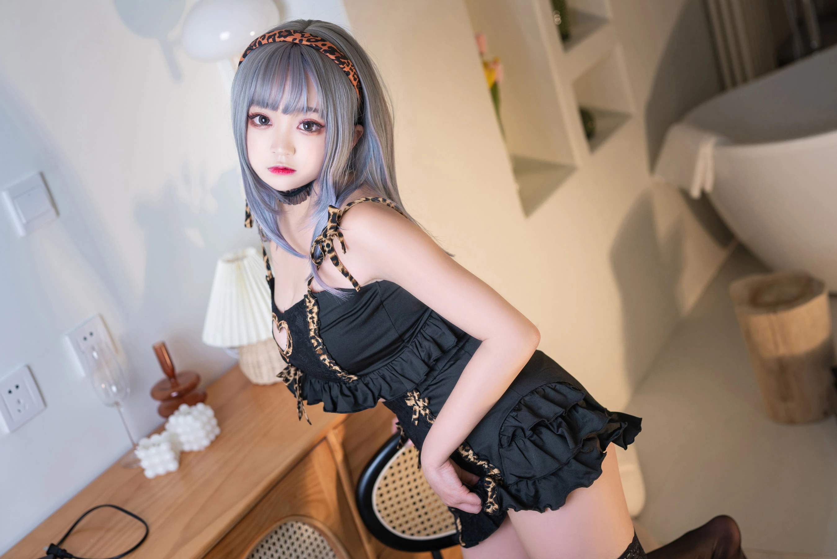 [Cosplay]張慧新張慧新戶外高清大片：甜美魅力釋放長腿誘惑演繹寫真大片 - 29