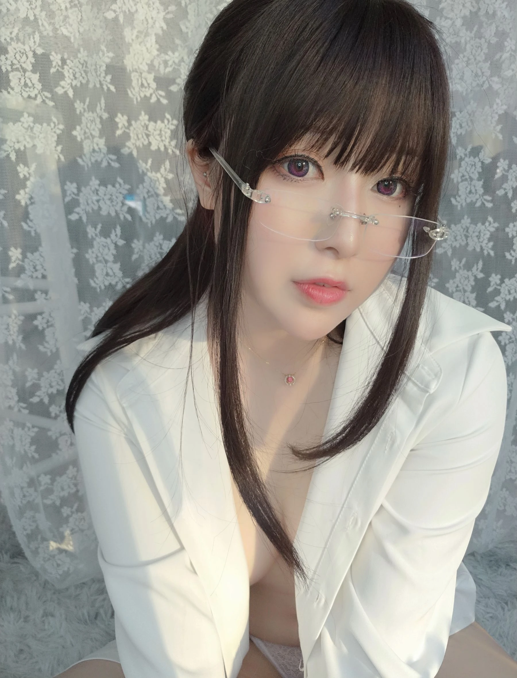 [藝人]韓雅琪美圖圖集精選：韓雅琪火辣格調於室內詮釋美腿曲線獨家攝影 - 11