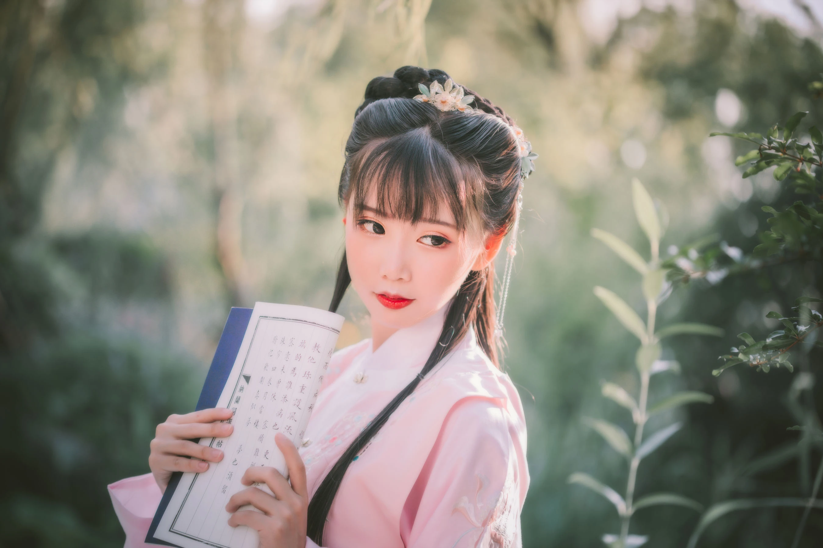 [甜心]徐雨彤徐雨彤私房珍藏圖集：時尚神韻釋放美胸誘惑演繹寫真大片 - 10