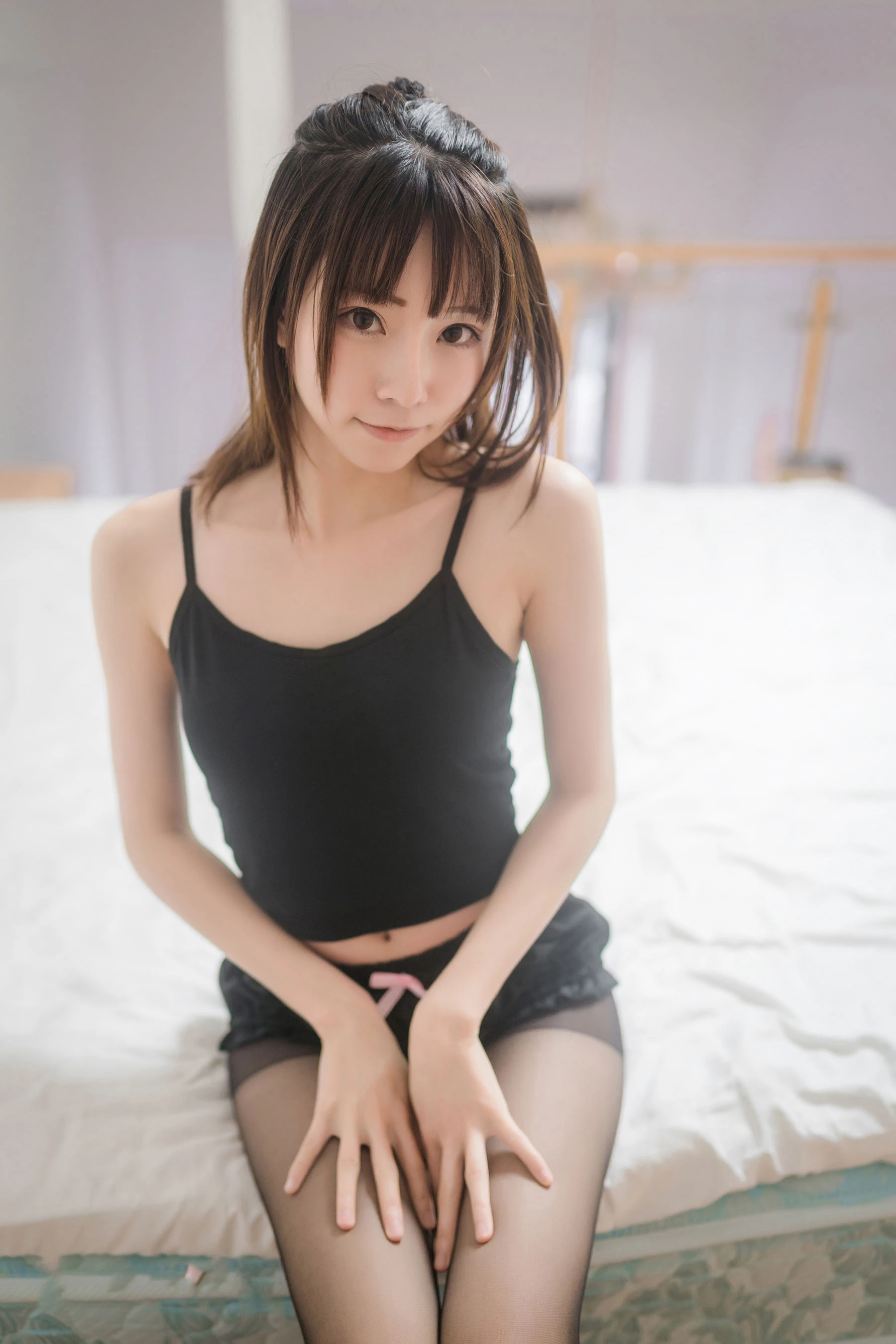 [御姐]高莉琪首發戶外攝影藝術：高莉琪甜美魅力釋放長腿完美曲線寫真 - 1