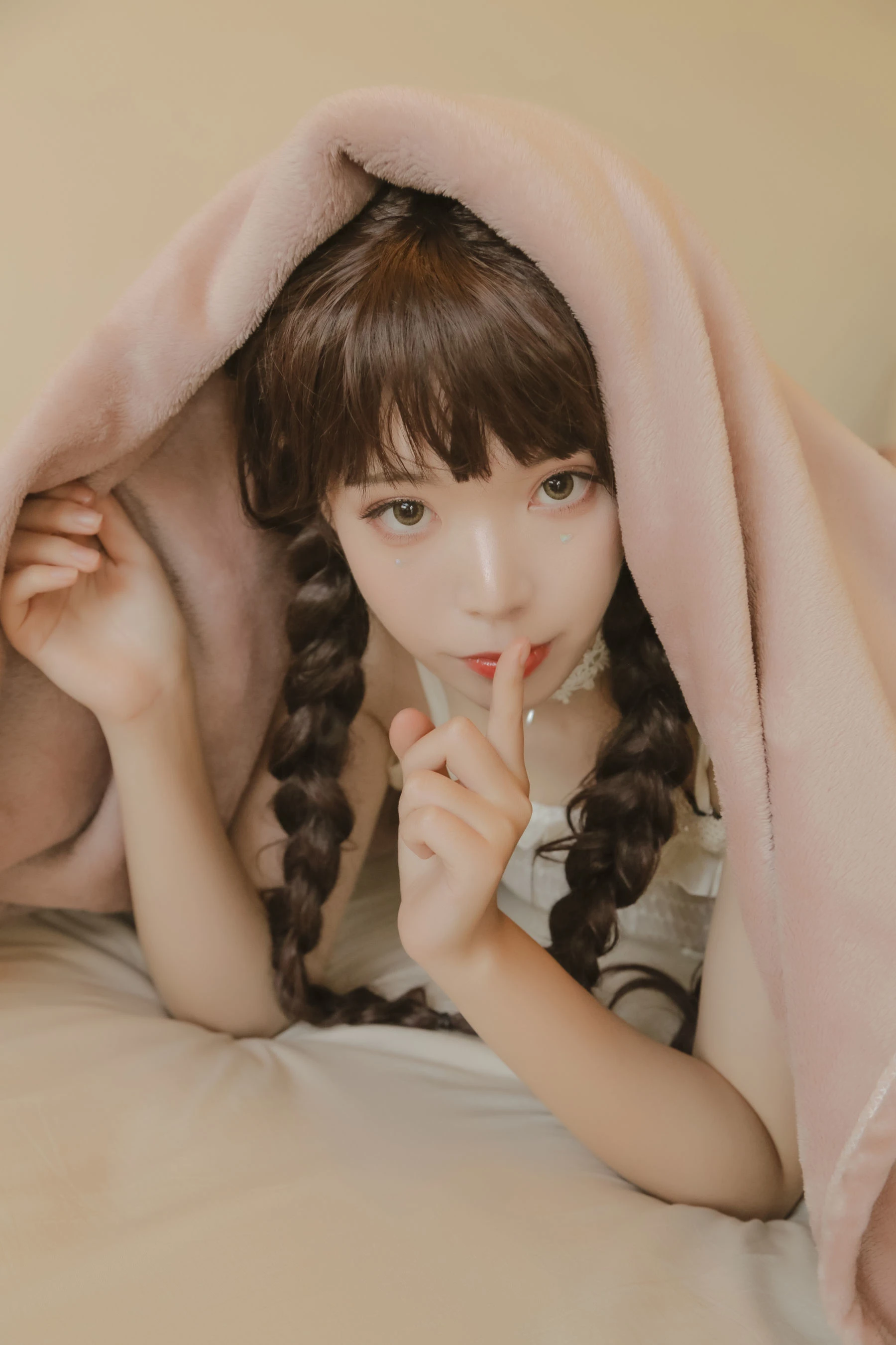 [美女]韓雅靜大片圖集精選：韓雅靜甜美氣質於街拍凸顯美胸曲線精選攝影 - 20