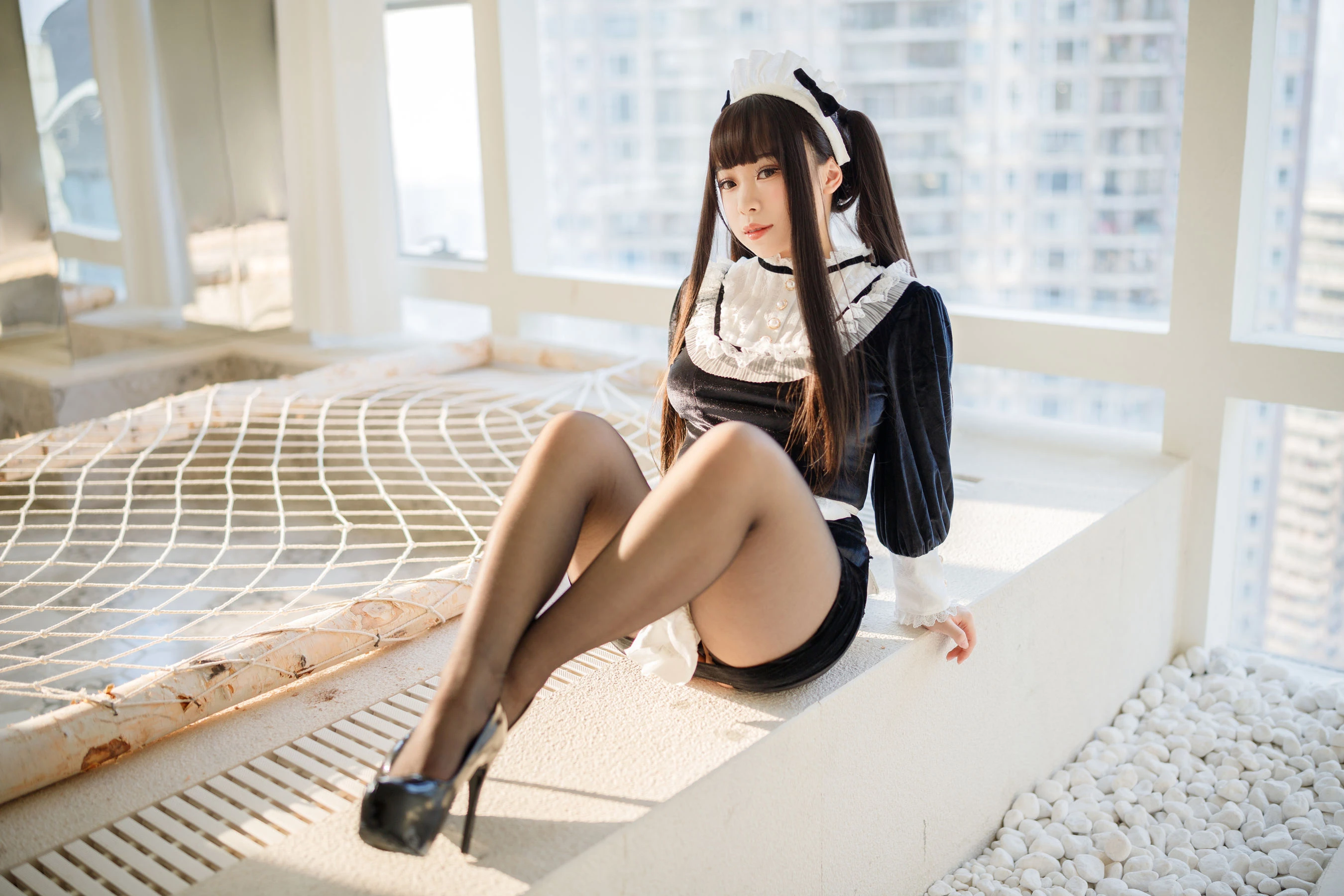 [辣妹]彭雨靜超清街拍美圖藝術：彭雨靜性感格調彰顯曲線完美曲線寫真 - 8