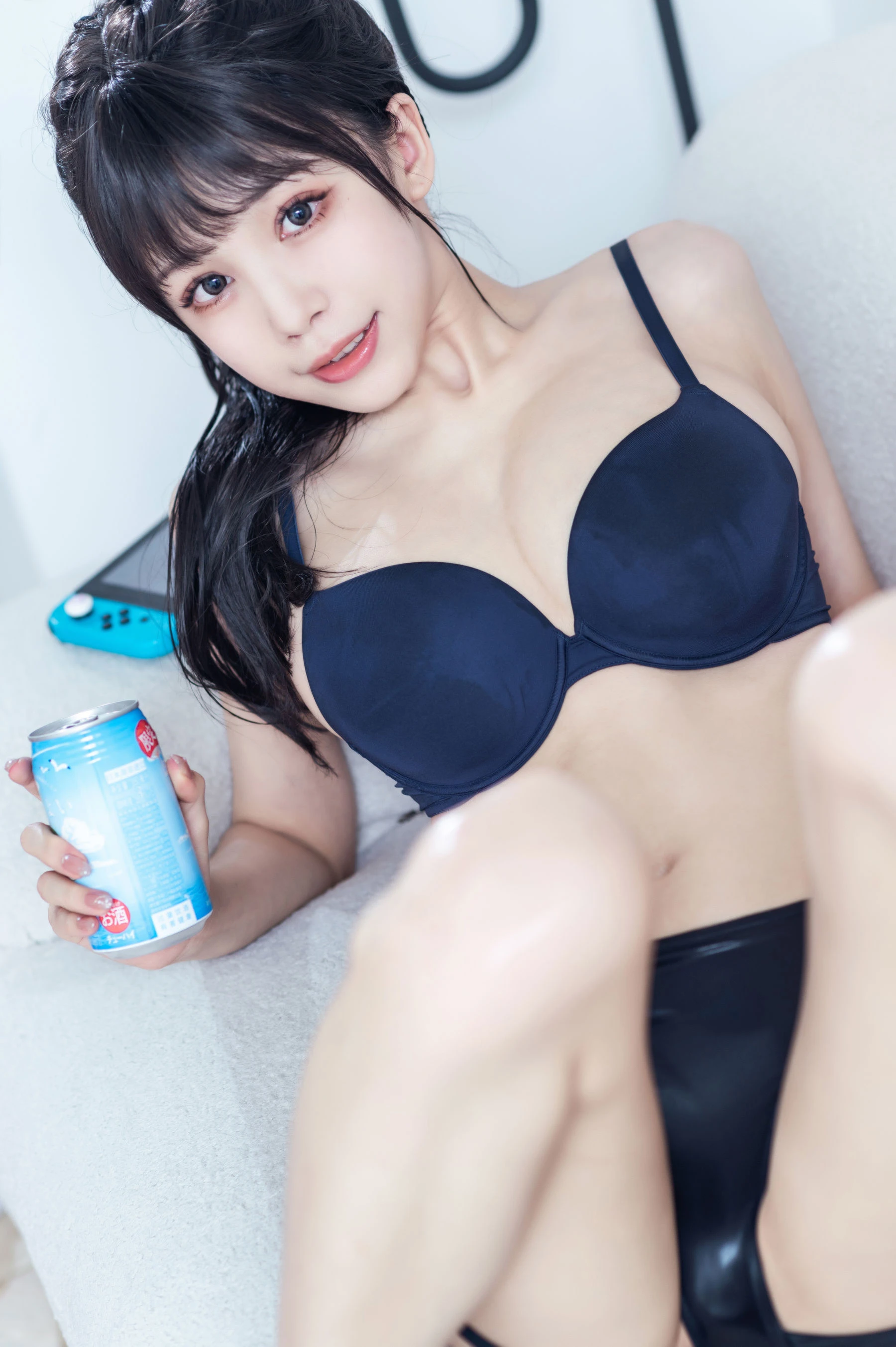 [熟女]何詩琪何詩琪私藏首發藝術：自然光清純格調詮釋蜂腰寫真合集 - 2