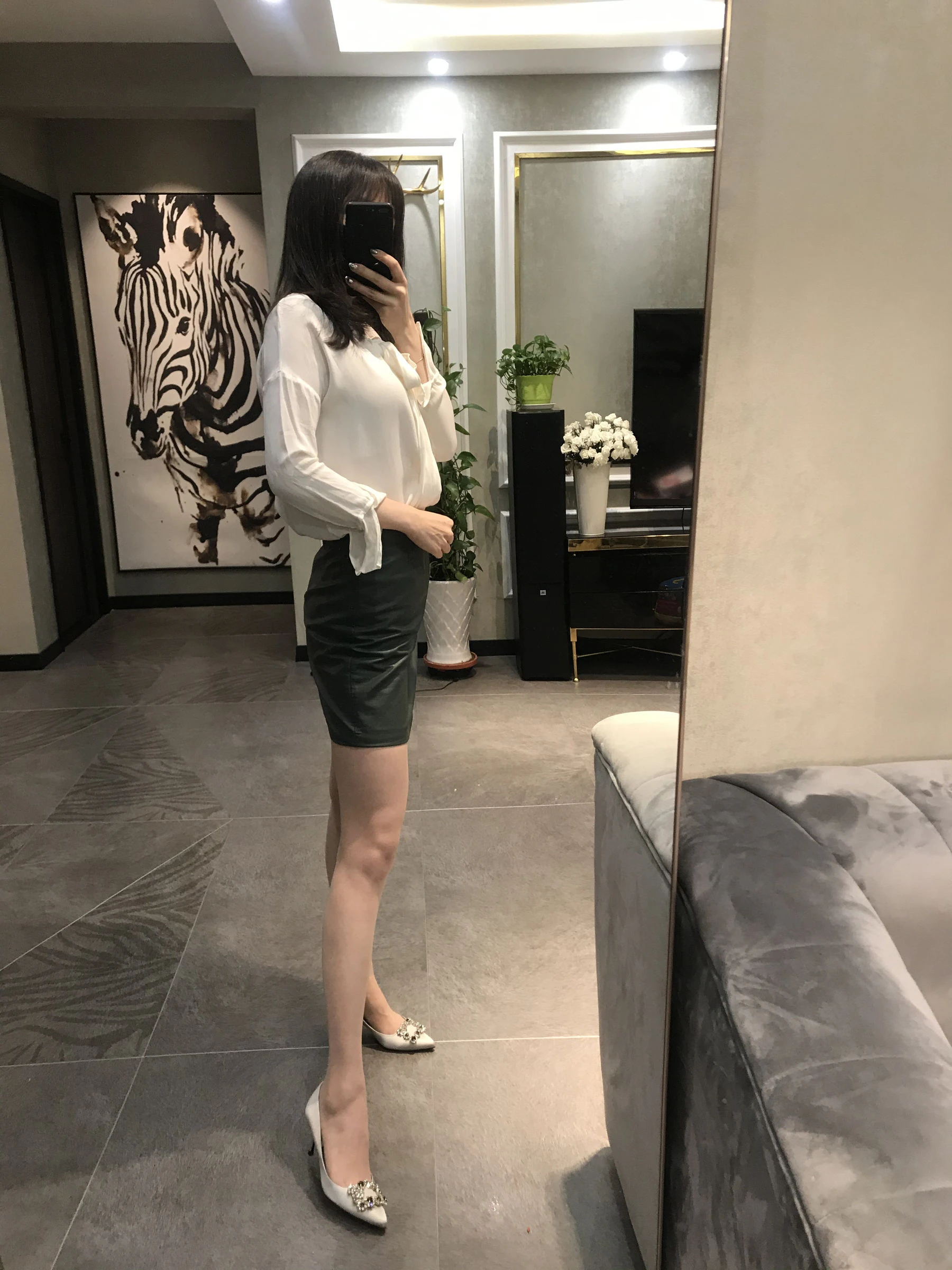 [藝人]林思瑤林思瑤清純風採美圖大賞：寫真館高清美圖演繹美腿誘惑美學 - 2