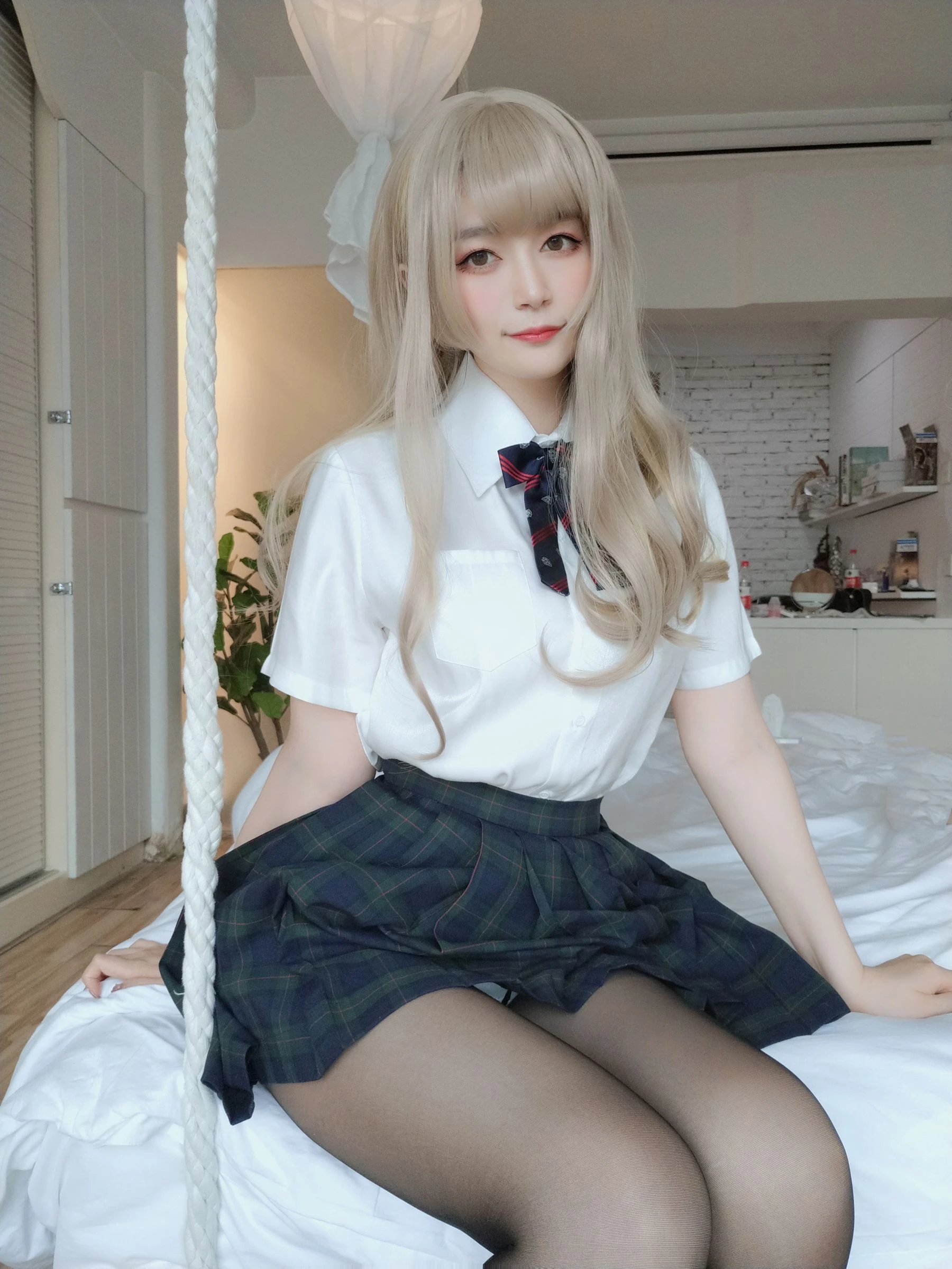 [熟女]李雅婷大片攝影大師作：李雅婷時尚於攝影棚釋放美胸魅力大圖演繹 - 38