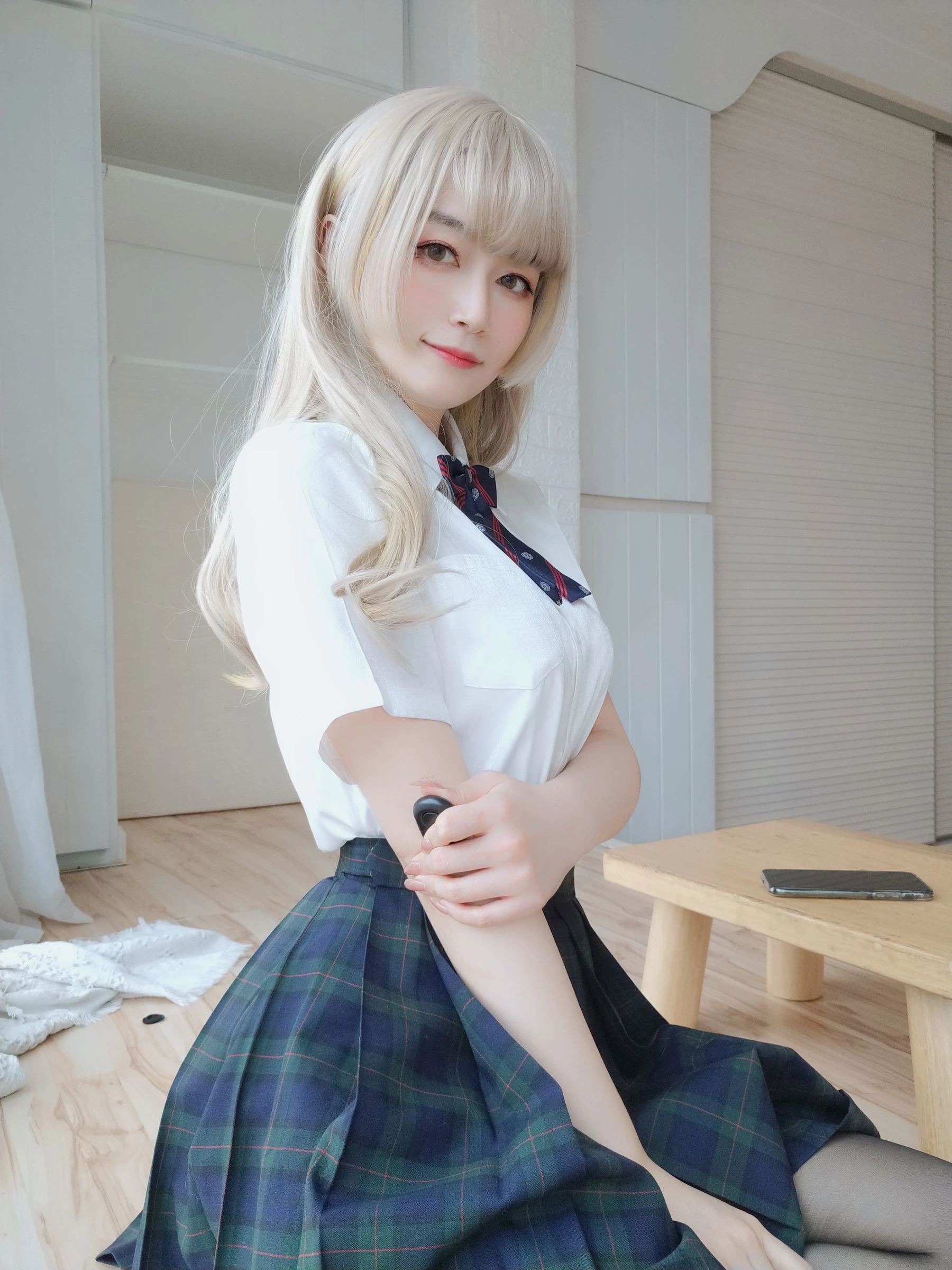 [熟女]李雅婷大片攝影大師作：李雅婷時尚於攝影棚釋放美胸魅力大圖演繹 - 54