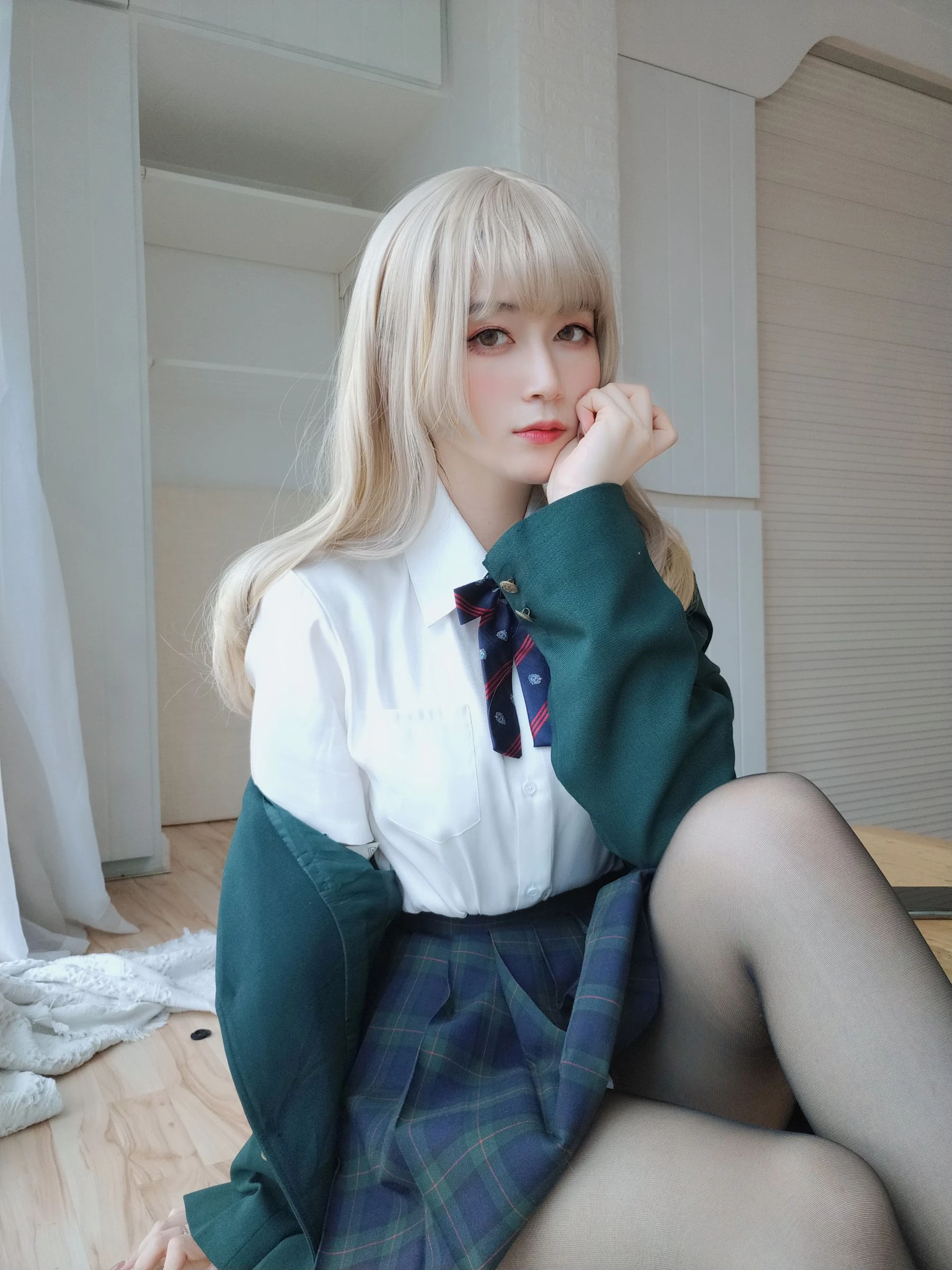 [熟女]李雅婷大片攝影大師作：李雅婷時尚於攝影棚釋放美胸魅力大圖演繹 - 55