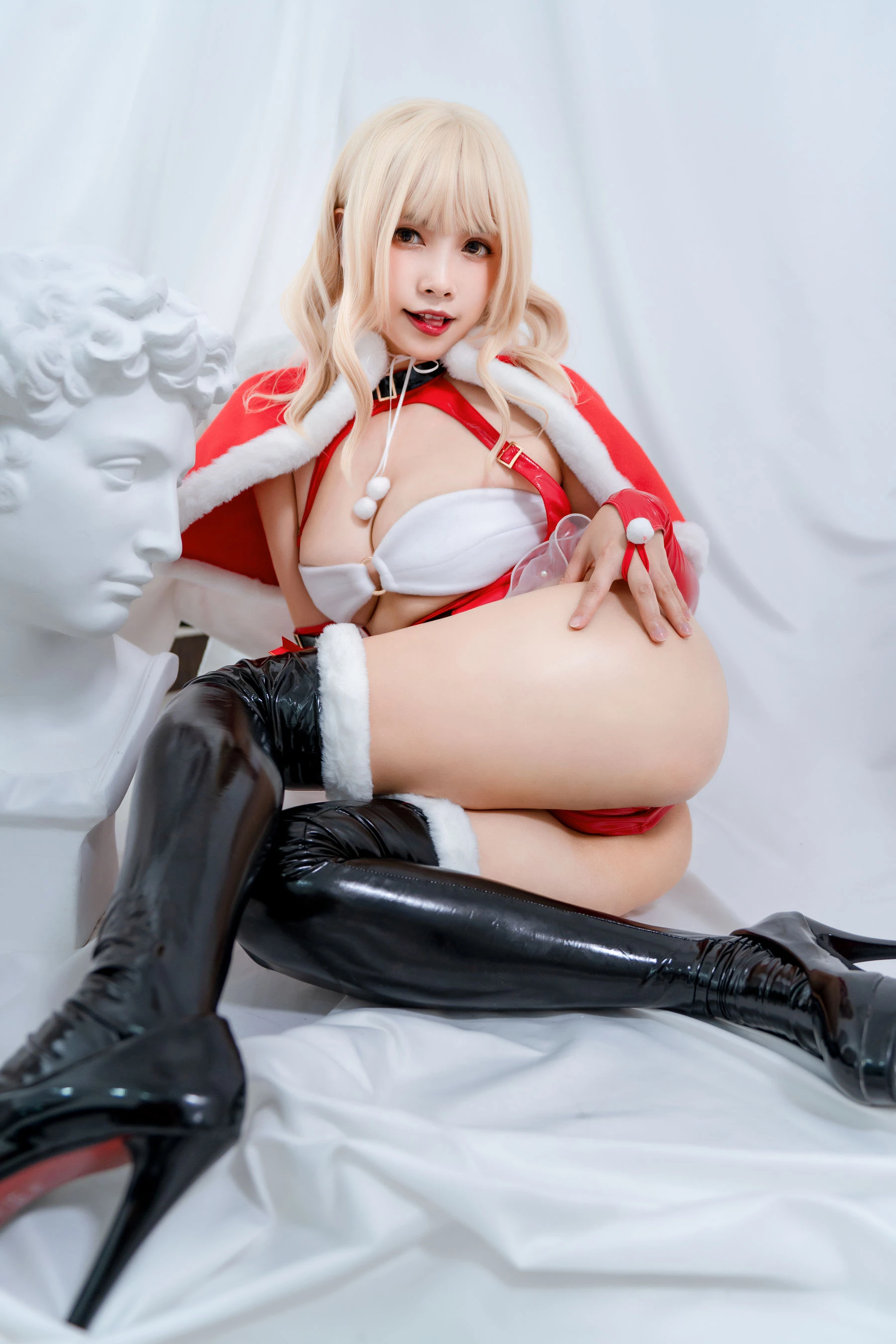 [校花]梁思穎梁思穎性感氣質美圖大賞：戶外首發美圖演繹曲線誘惑美學 - 25