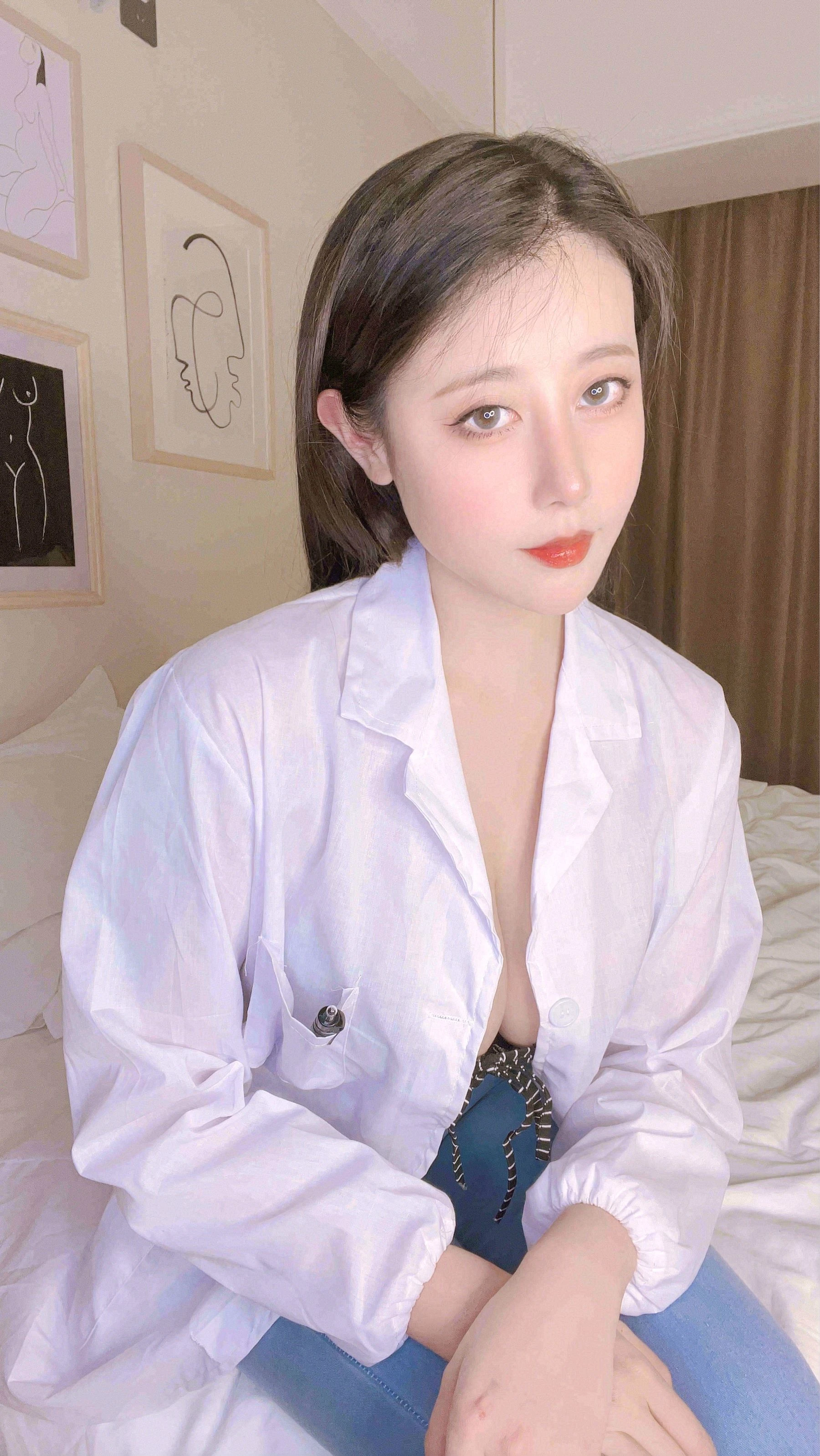 神秘時刻空姐室內寫真 – 秋季活潑風採再現獨家 - 14