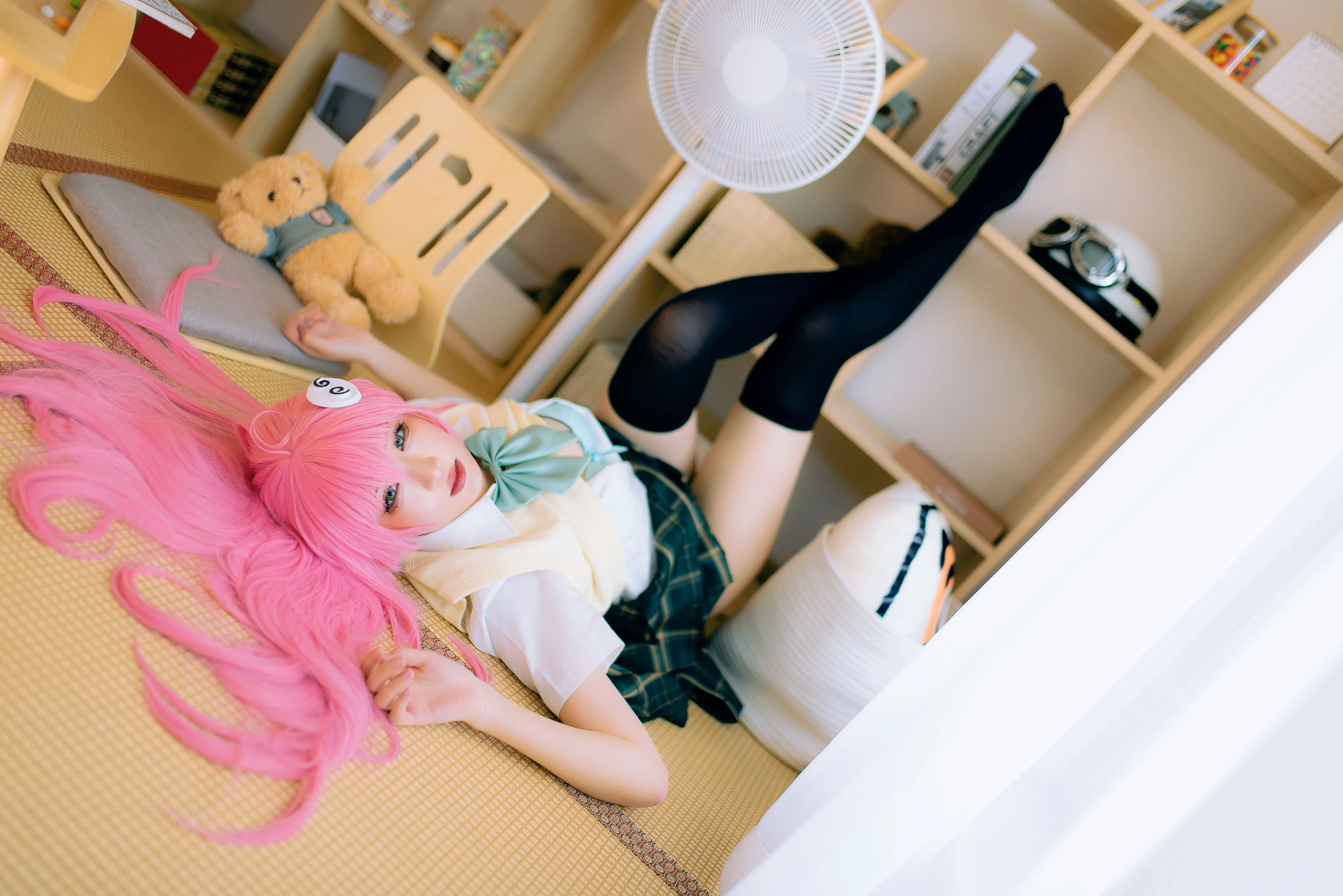 [護士]梁思穎大圖美圖作品：室內攝影清純展現梁思穎美胸曲線魅力綻放寫真集 - 5