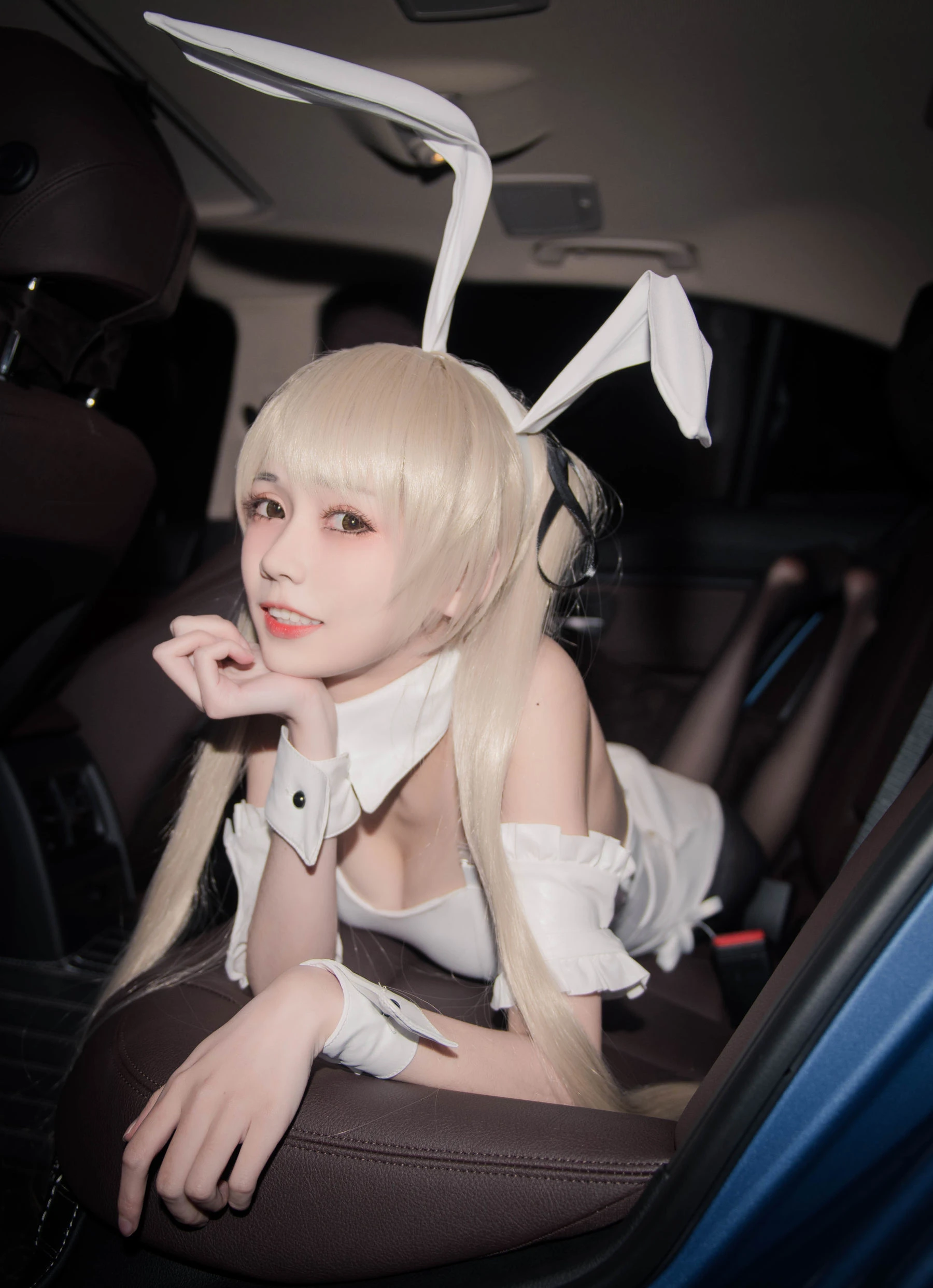 [校花]何雅琪超清美圖作品：自然光攝影性感演繹何雅琪翹臀曲線氣質綻放寫真集 - 13