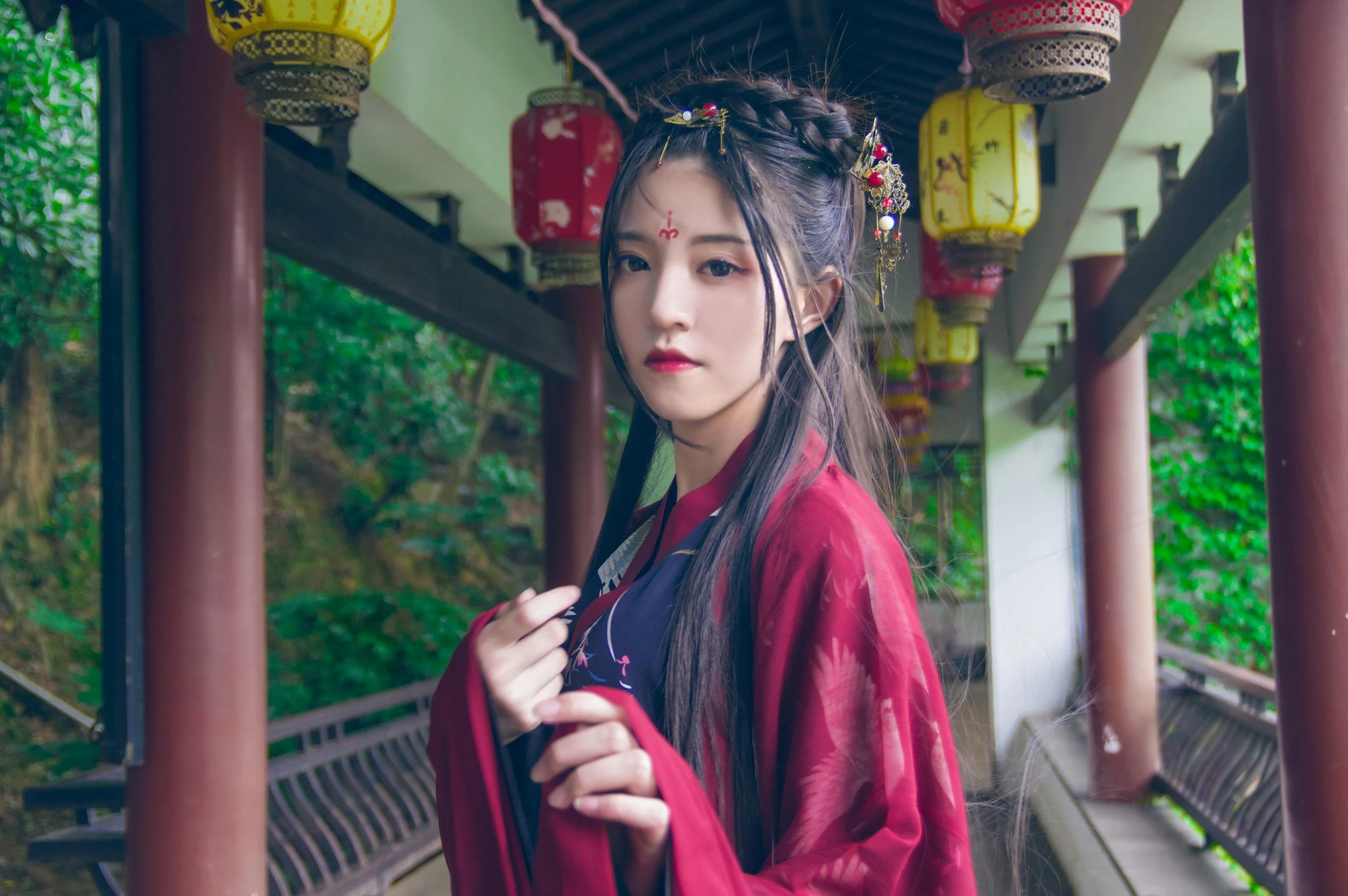 [校花]胡雨晴大片攝影大師作：胡雨晴火辣於戶外演繹曲線氣質大圖演繹 - 4